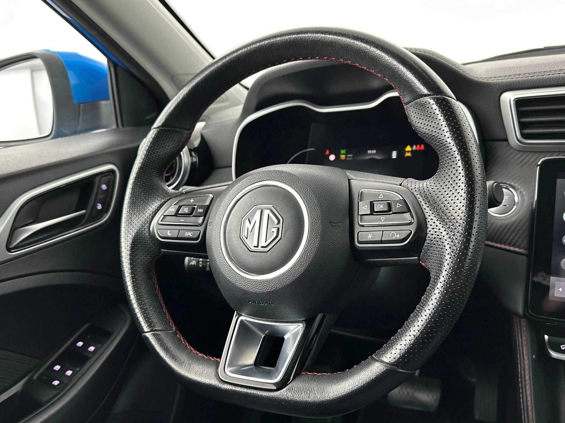 MG-ZS EV-image-12