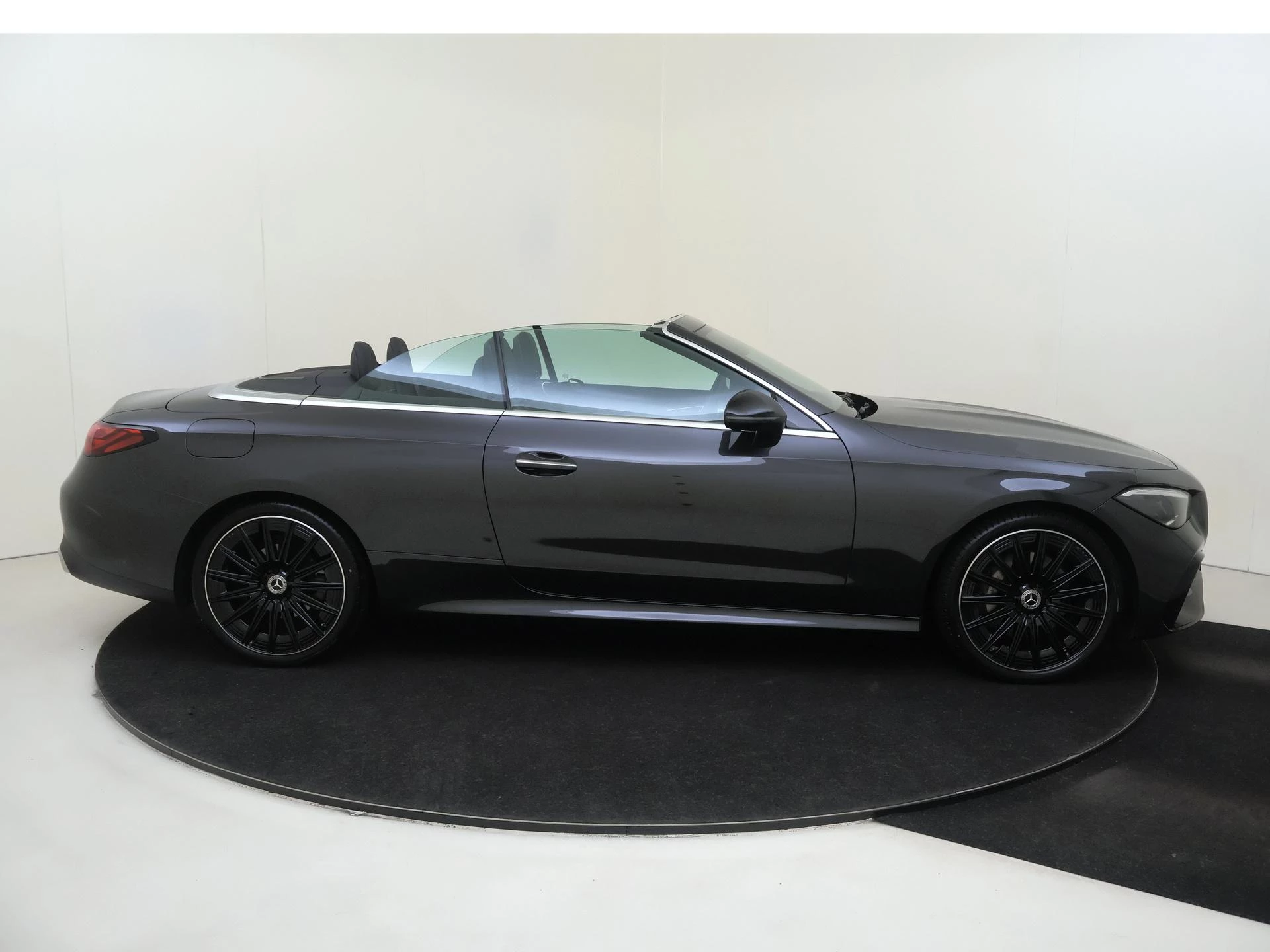 Mercedes-Benz CLE Cabriolet 180 AMG Line