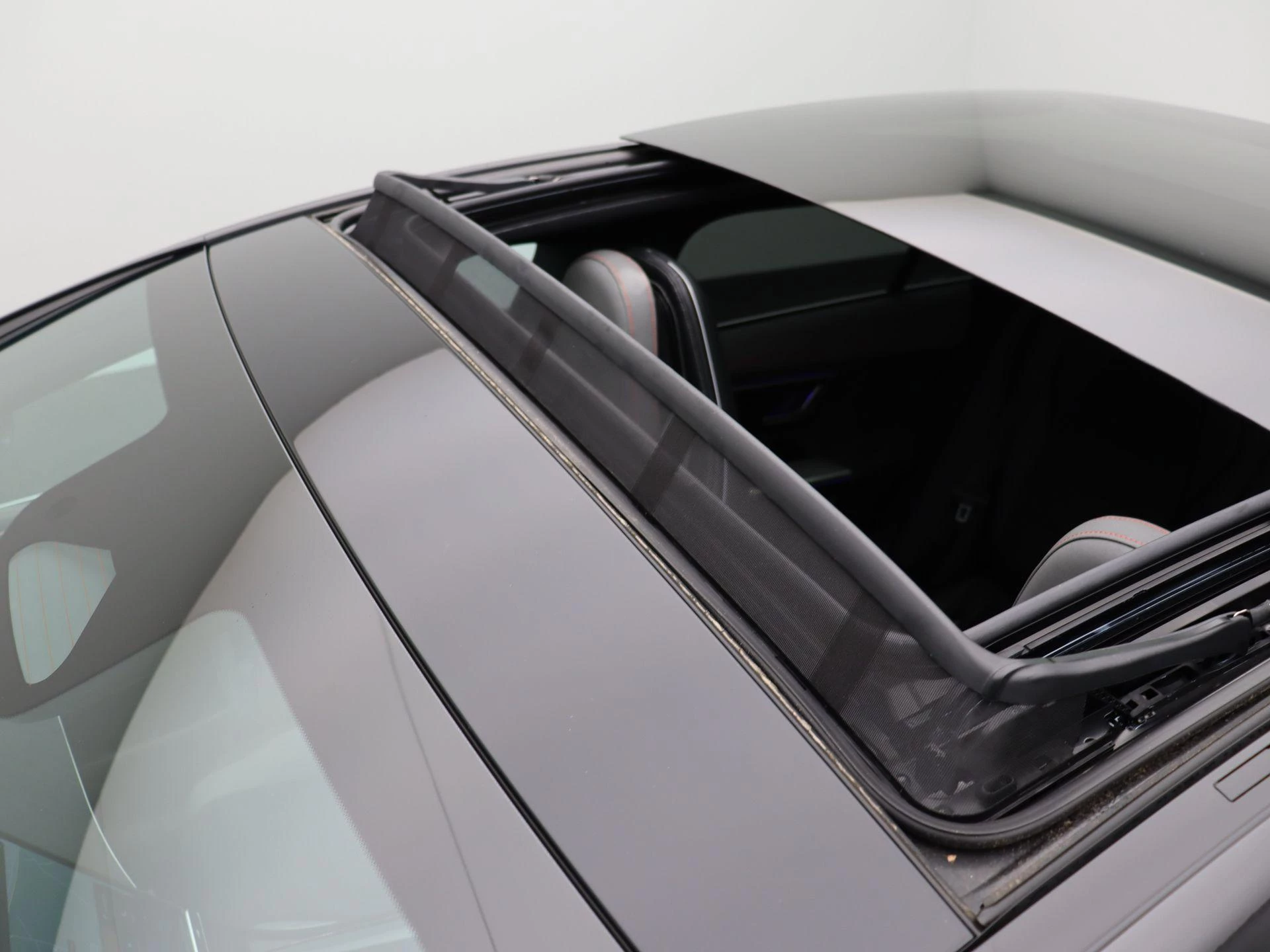 Mercedes-Benz EQE 300 AMG Line + AIRMATIC + PANORAMISCH DAK +