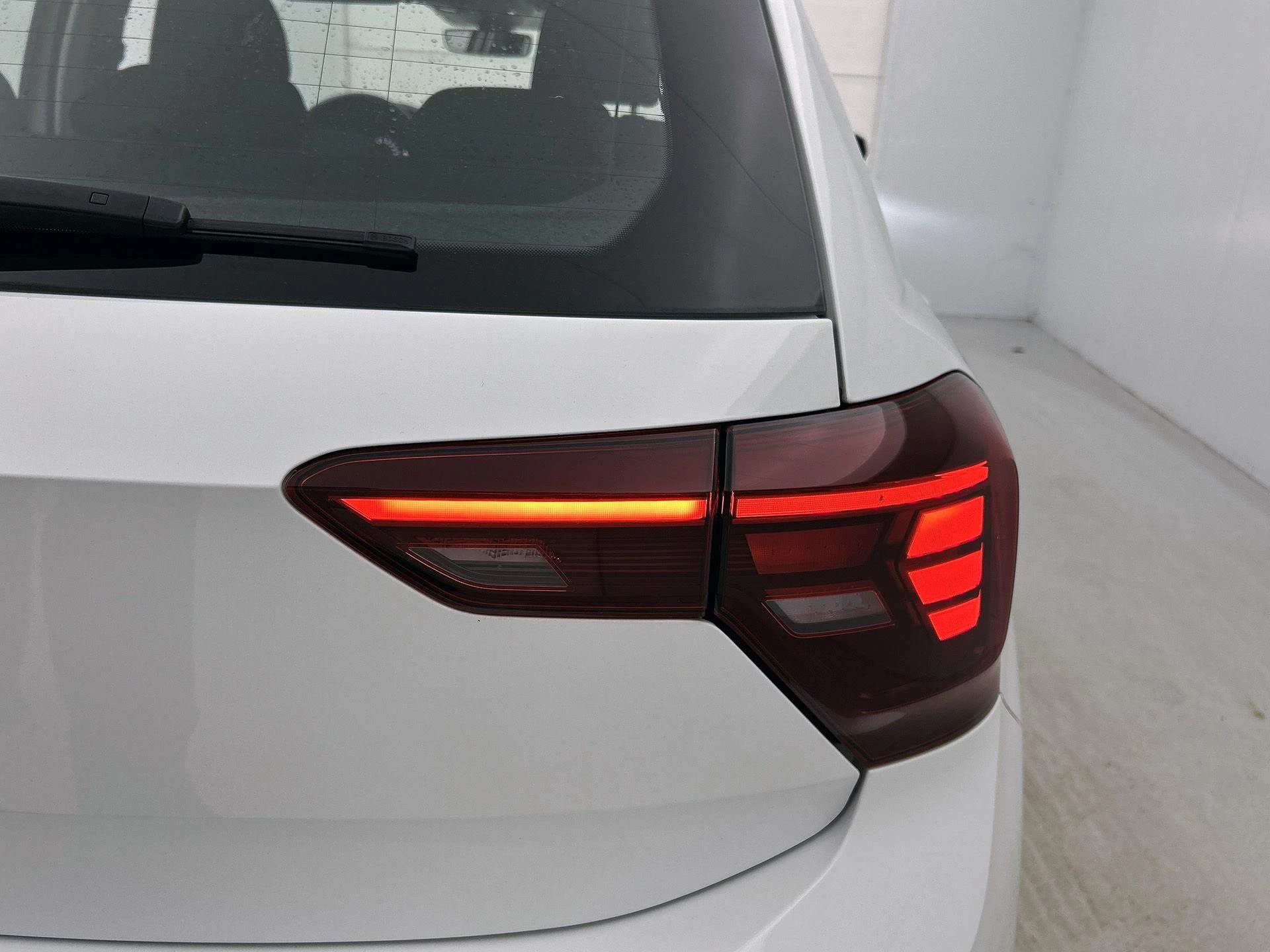 Volkswagen-Polo-image-15