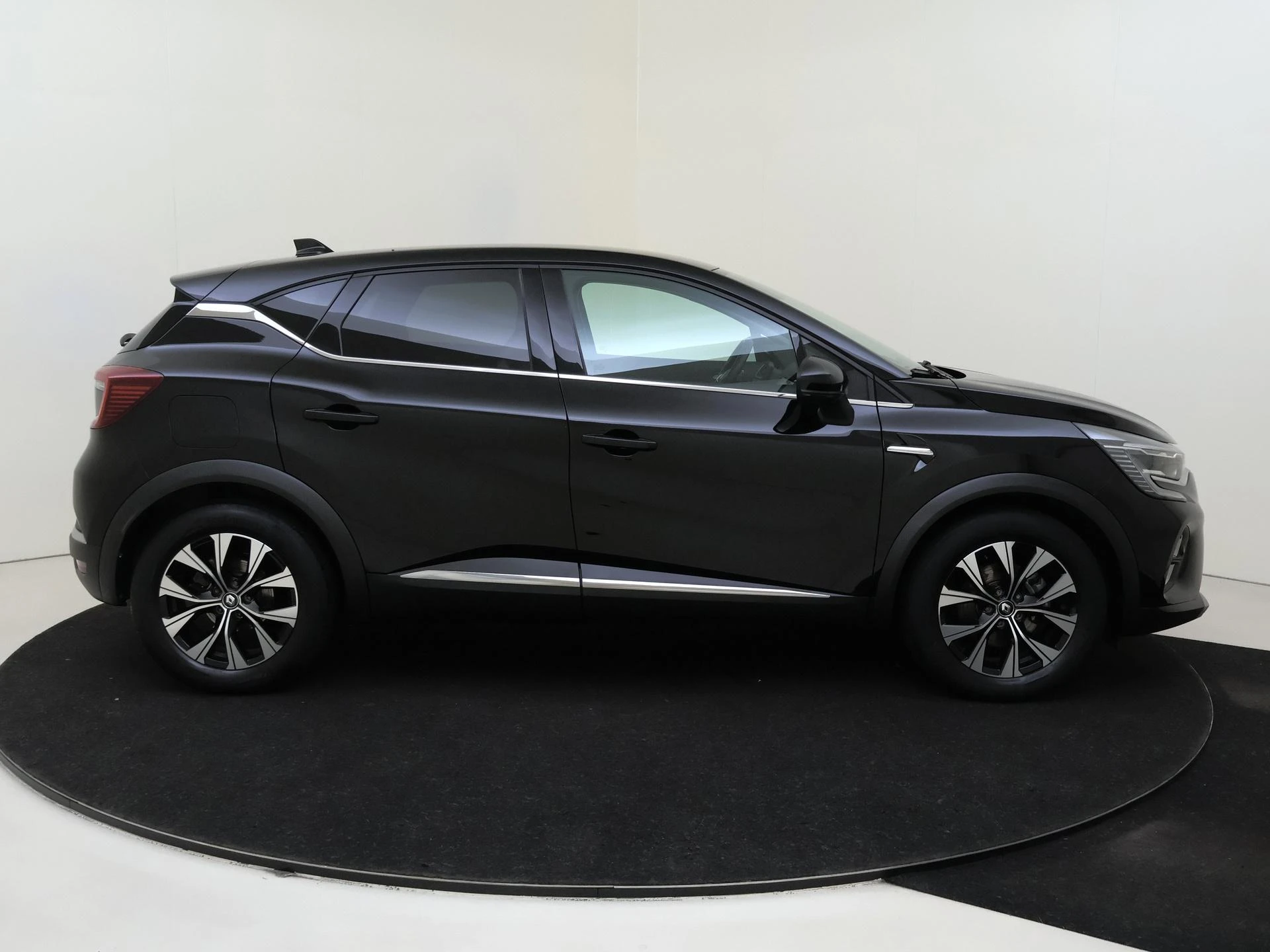 Renault-Captur-image-6