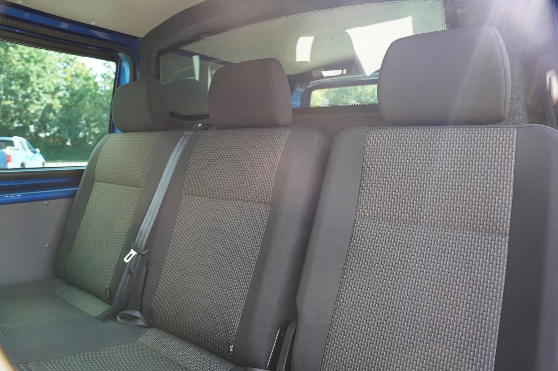Volkswagen-Transporter-image-9