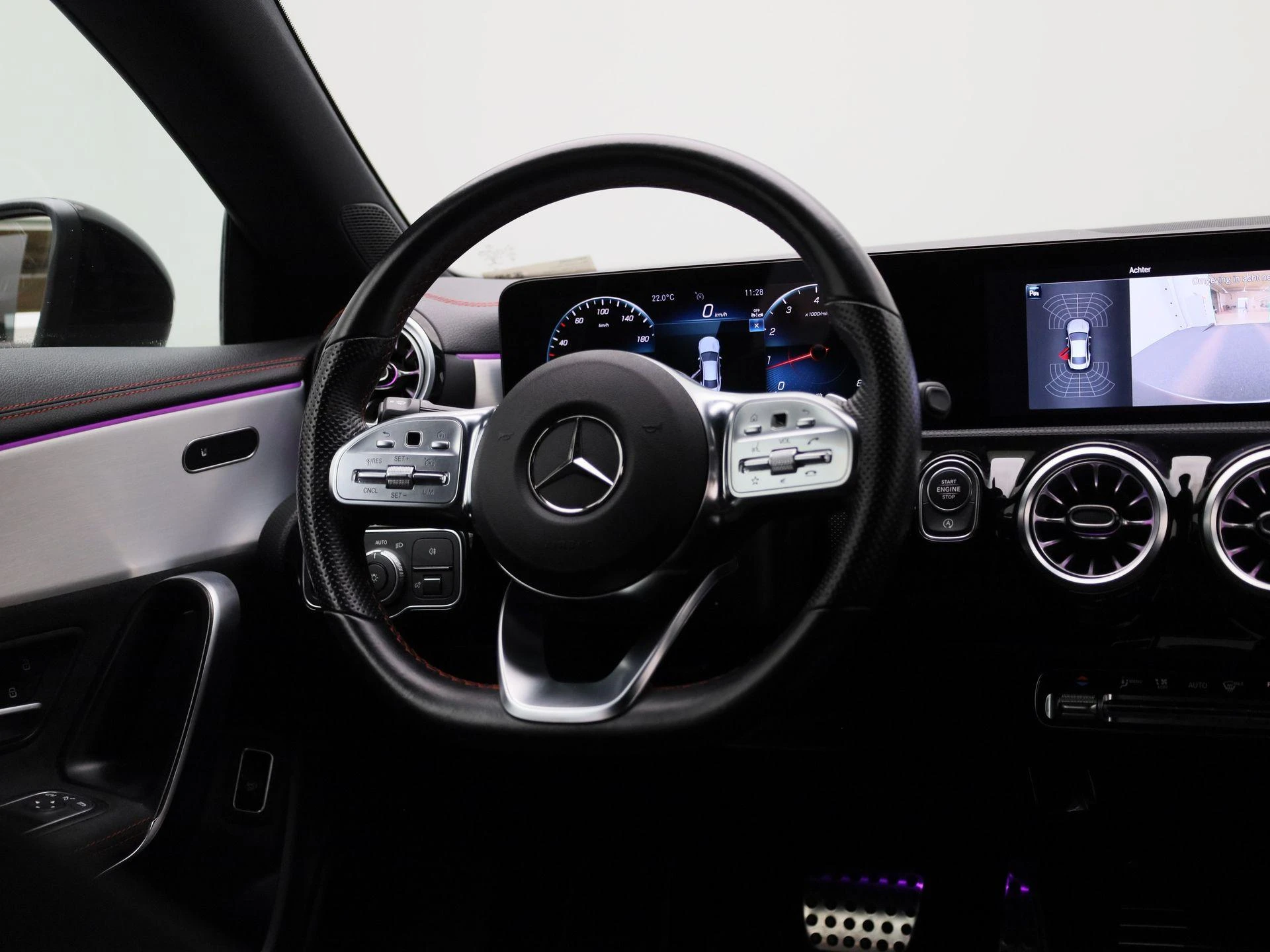 Mercedes-Benz-CLA-image-8