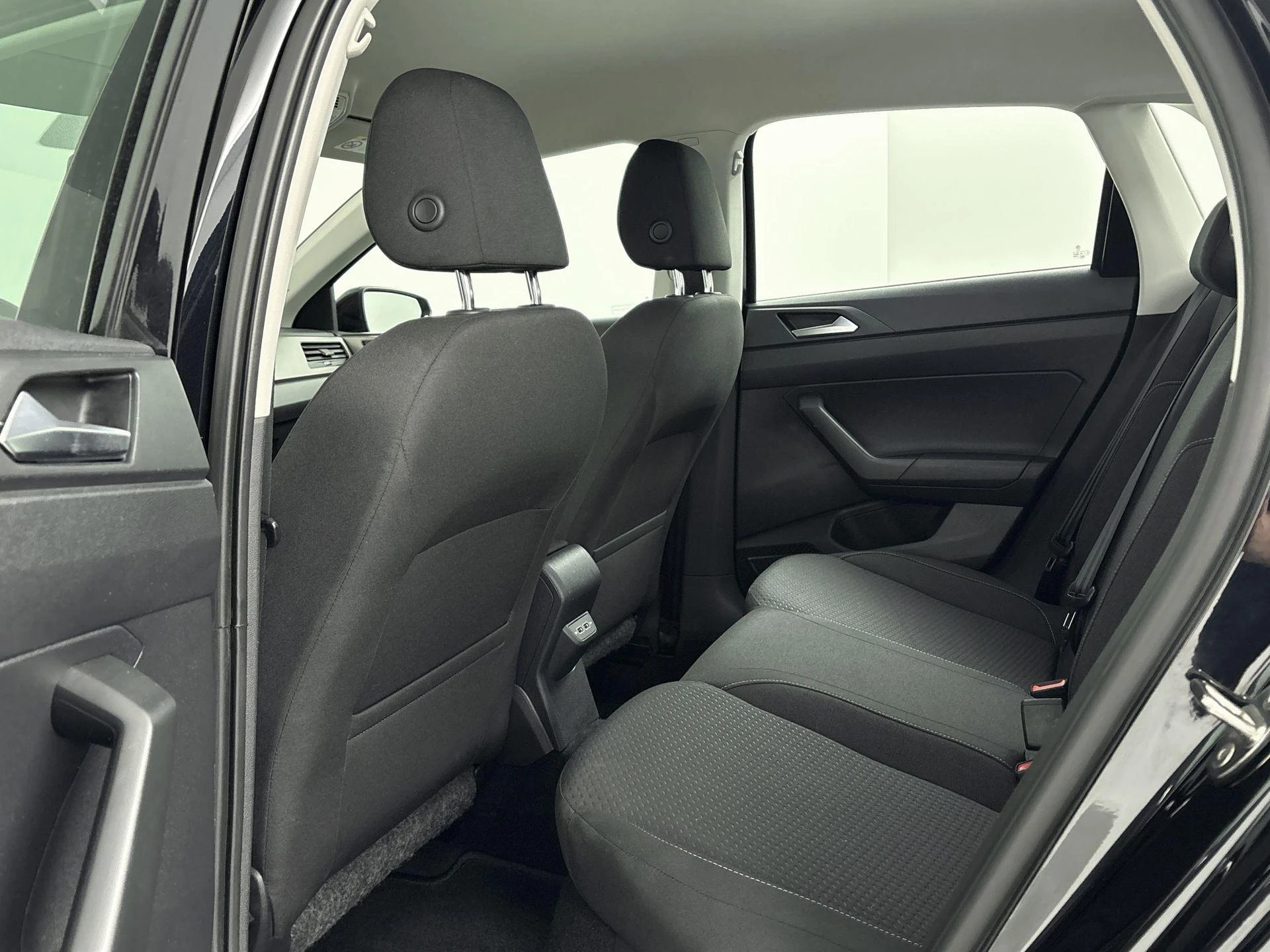 Volkswagen-Polo-image-20