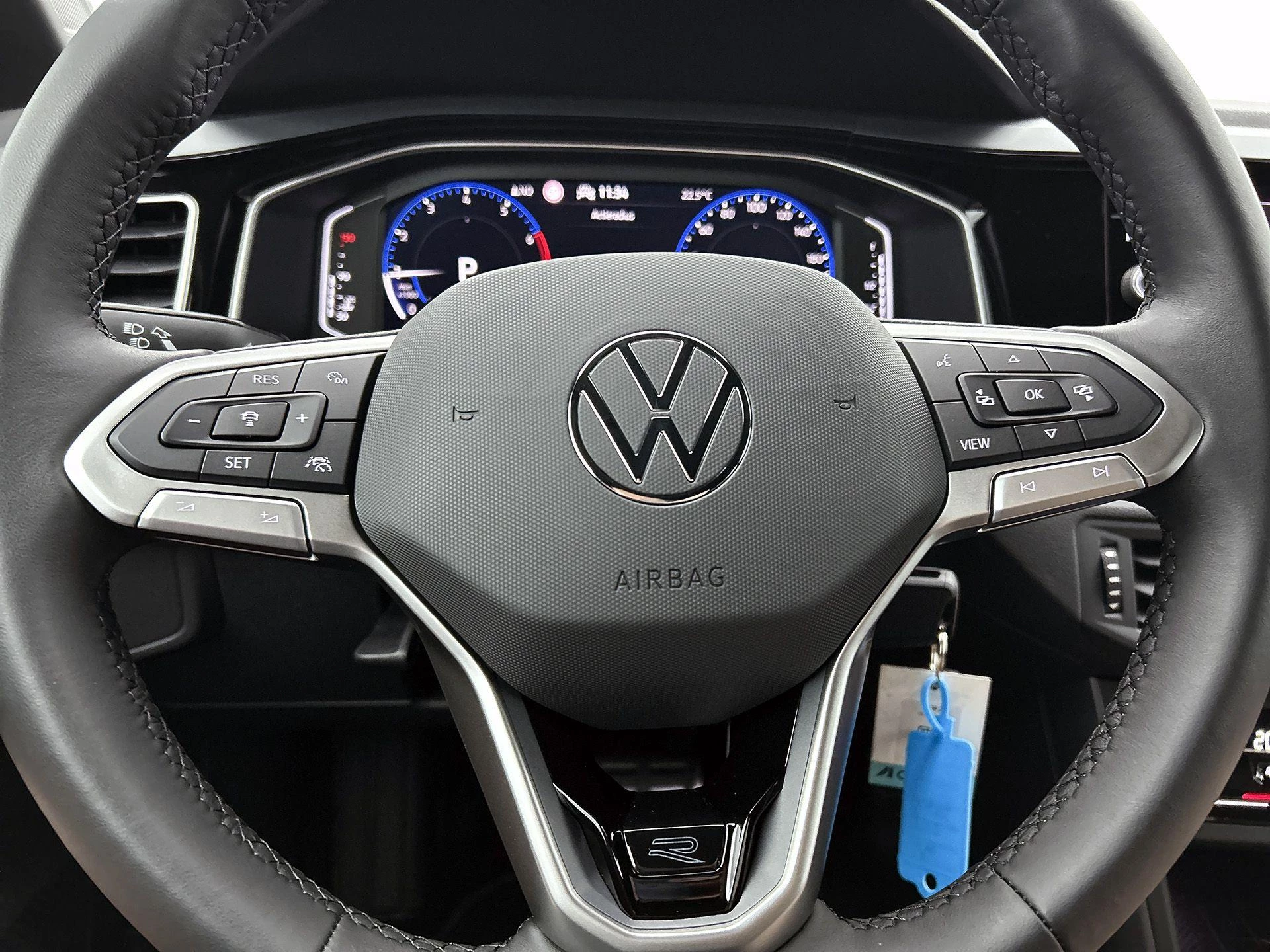 Volkswagen-Polo-image-38