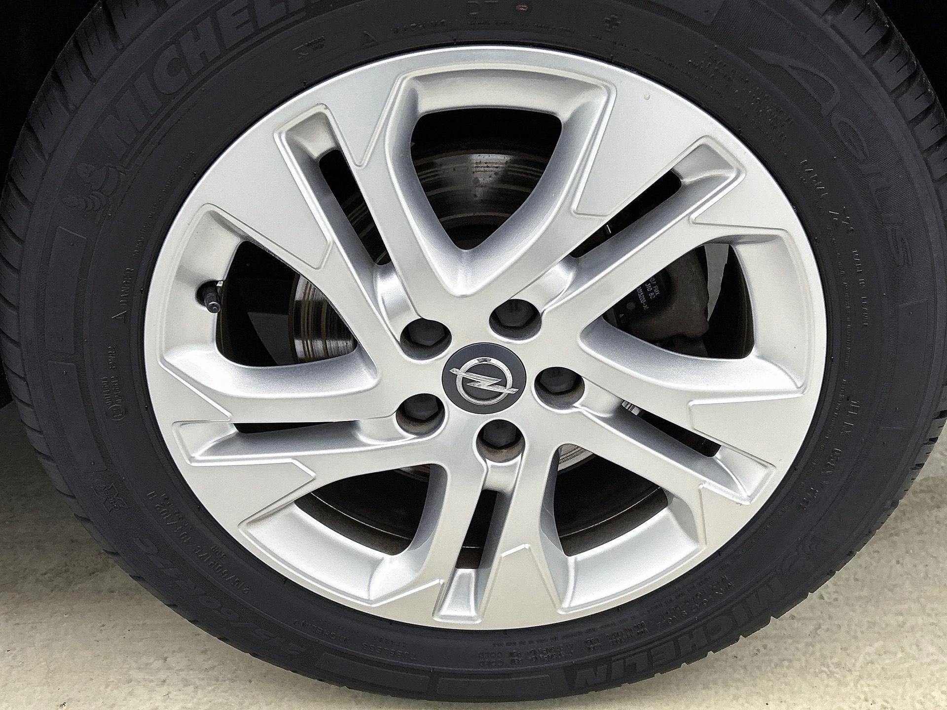 Opel-Vivaro-image-28