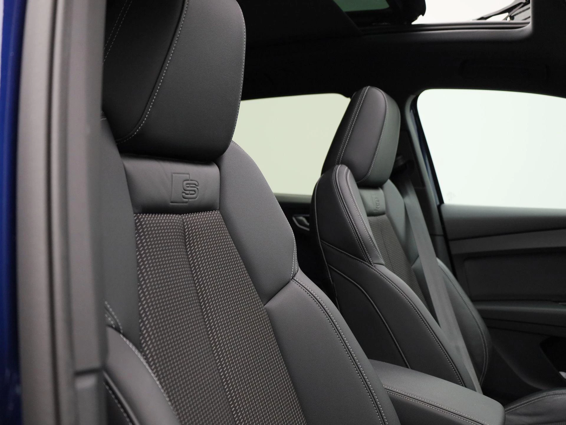 Audi-Q4 e-tron-image-39