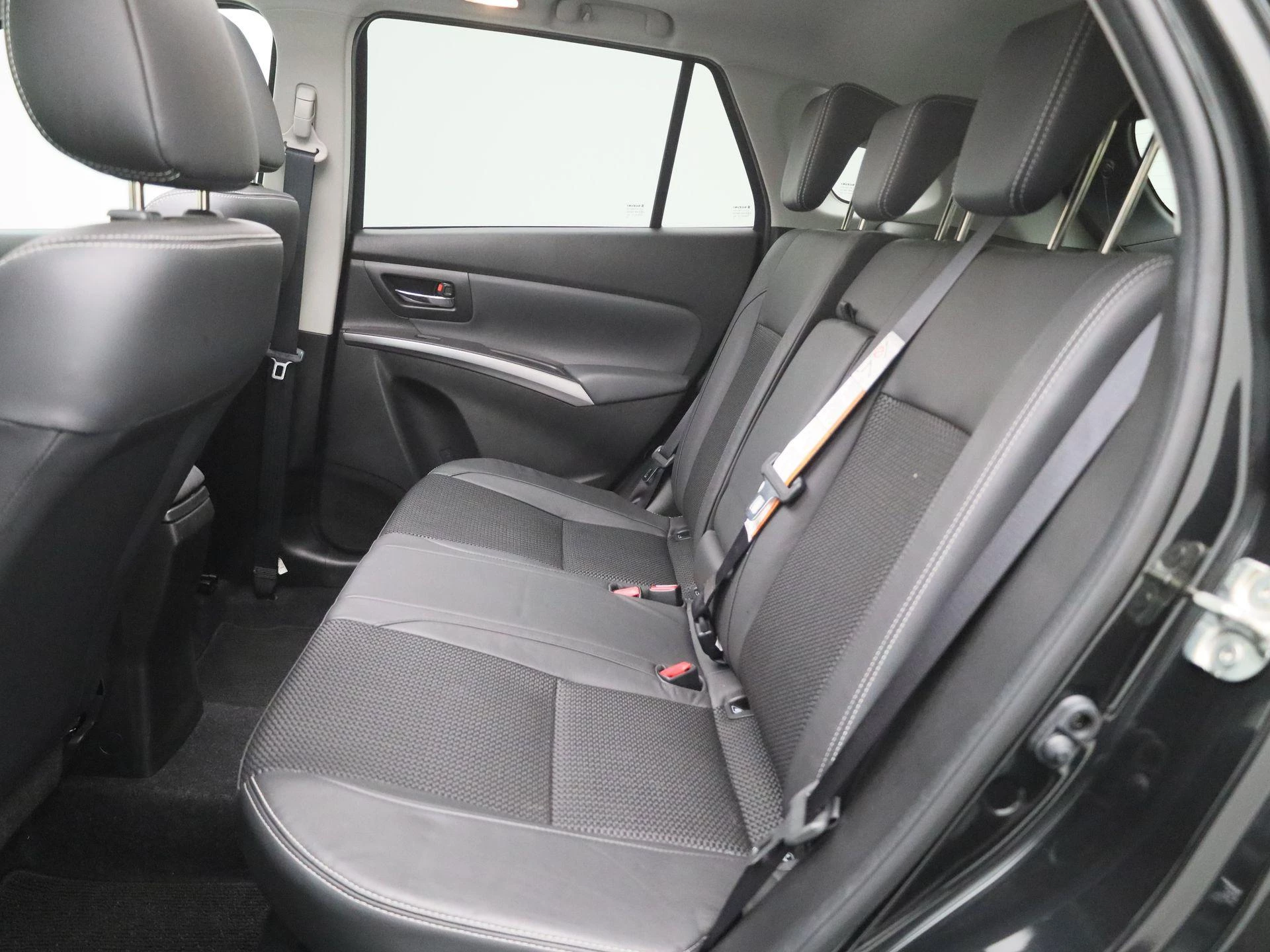 Suzuki-S-Cross-image-8
