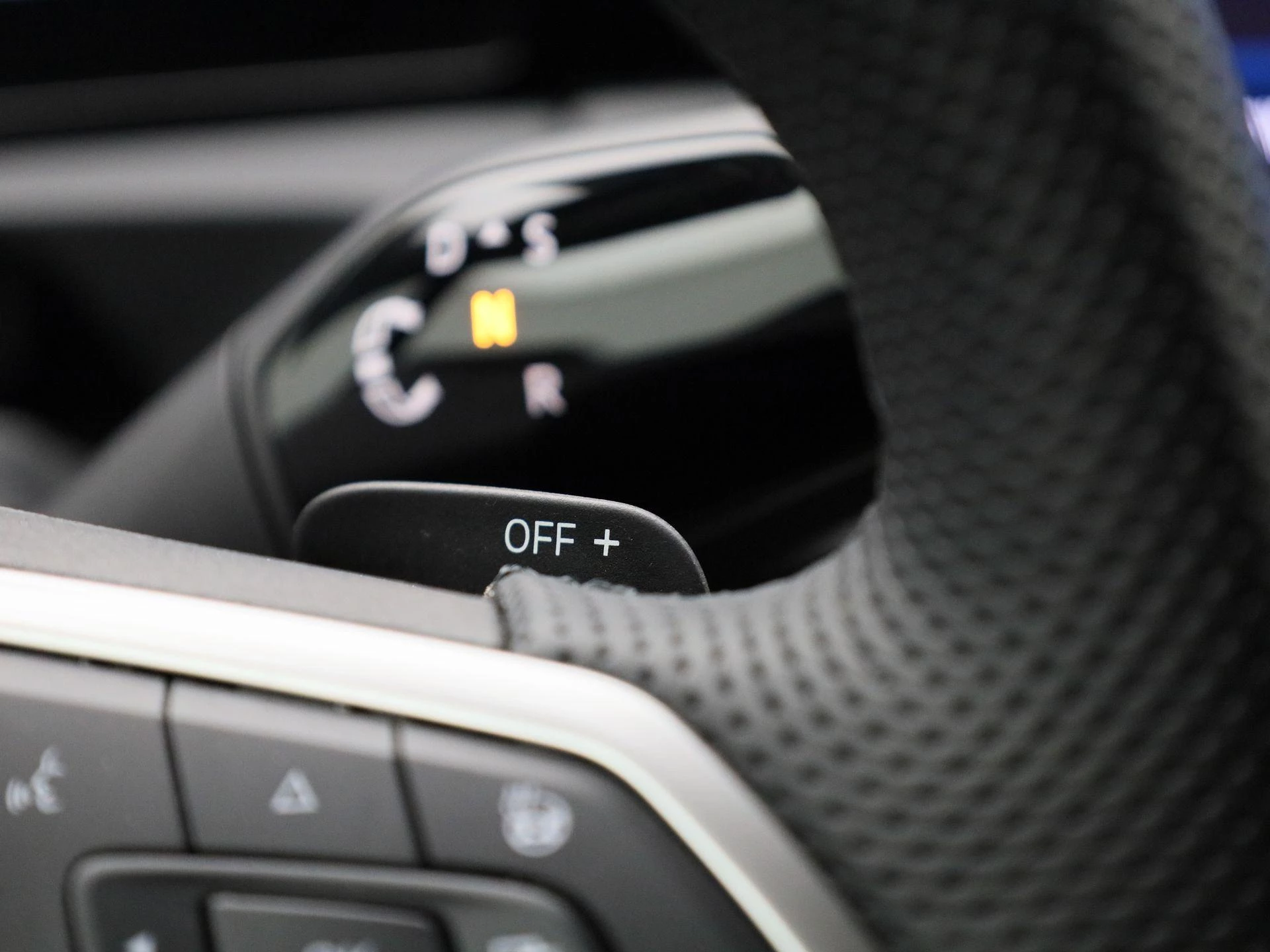 Volkswagen-Tiguan-image-31