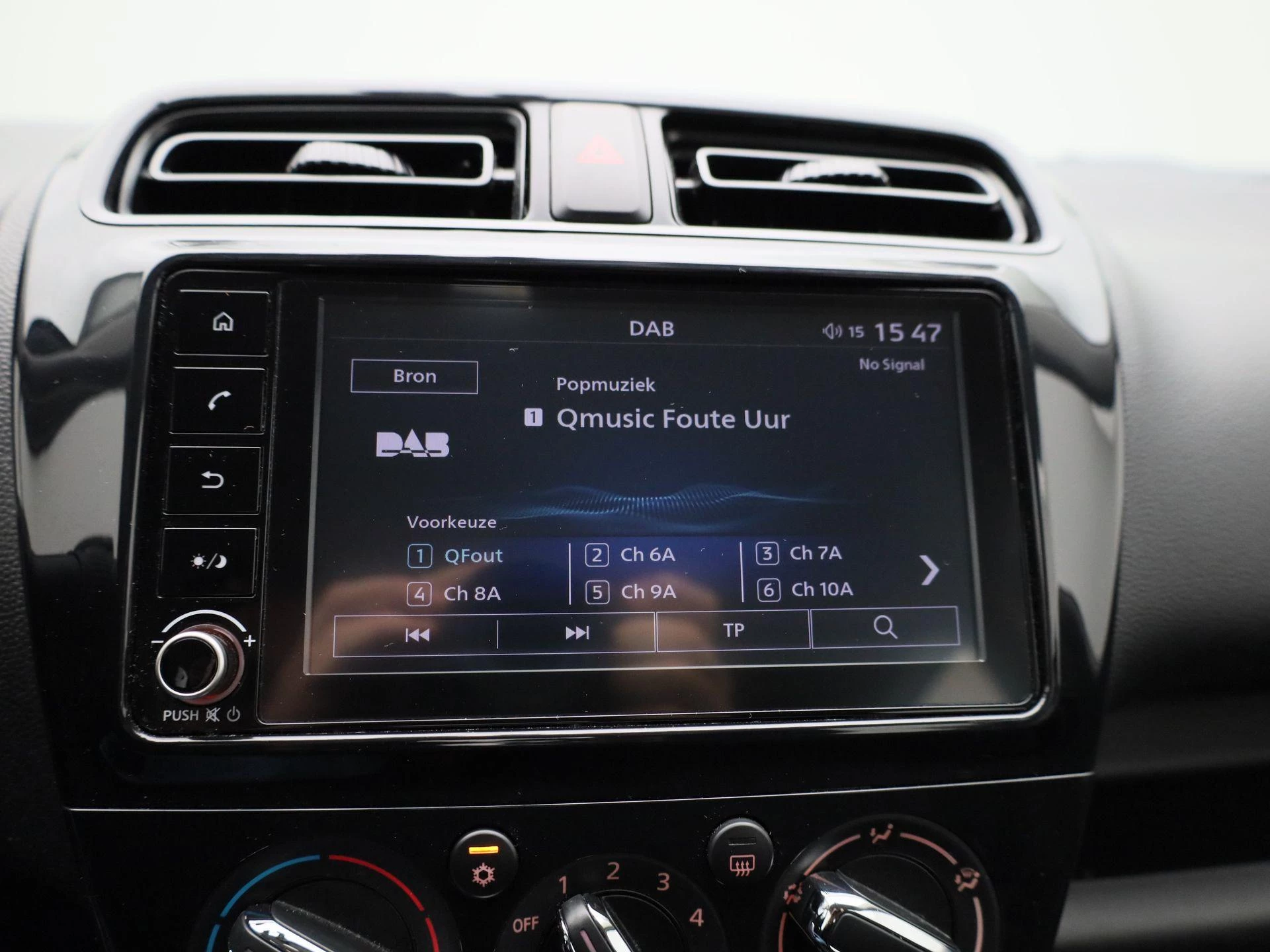 Mitsubishi-Space Star-image-13