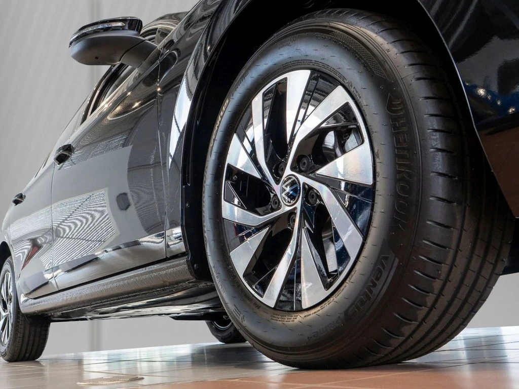 Volkswagen-Passat-image-4