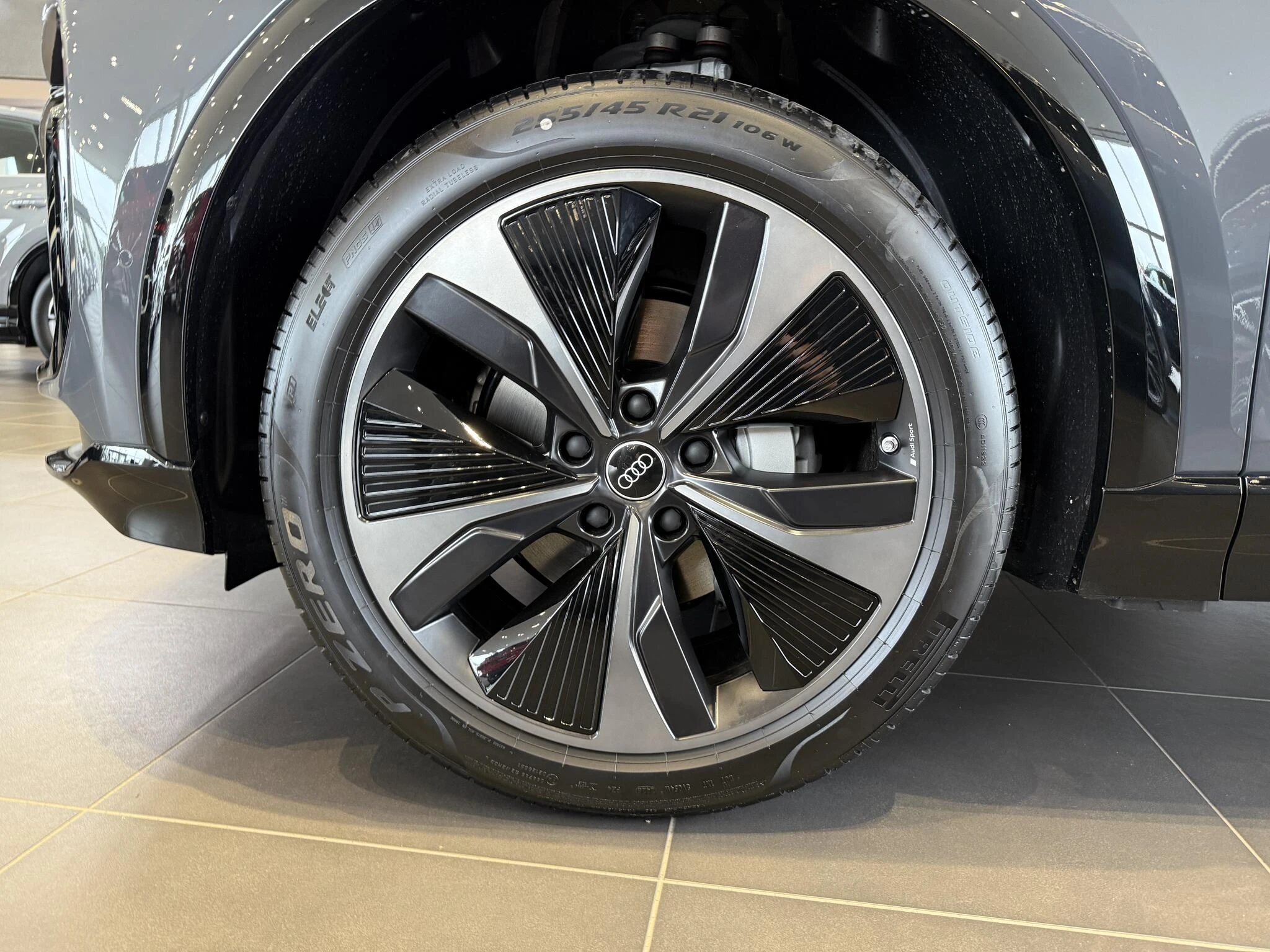 Audi-Q6 e-tron-image-2