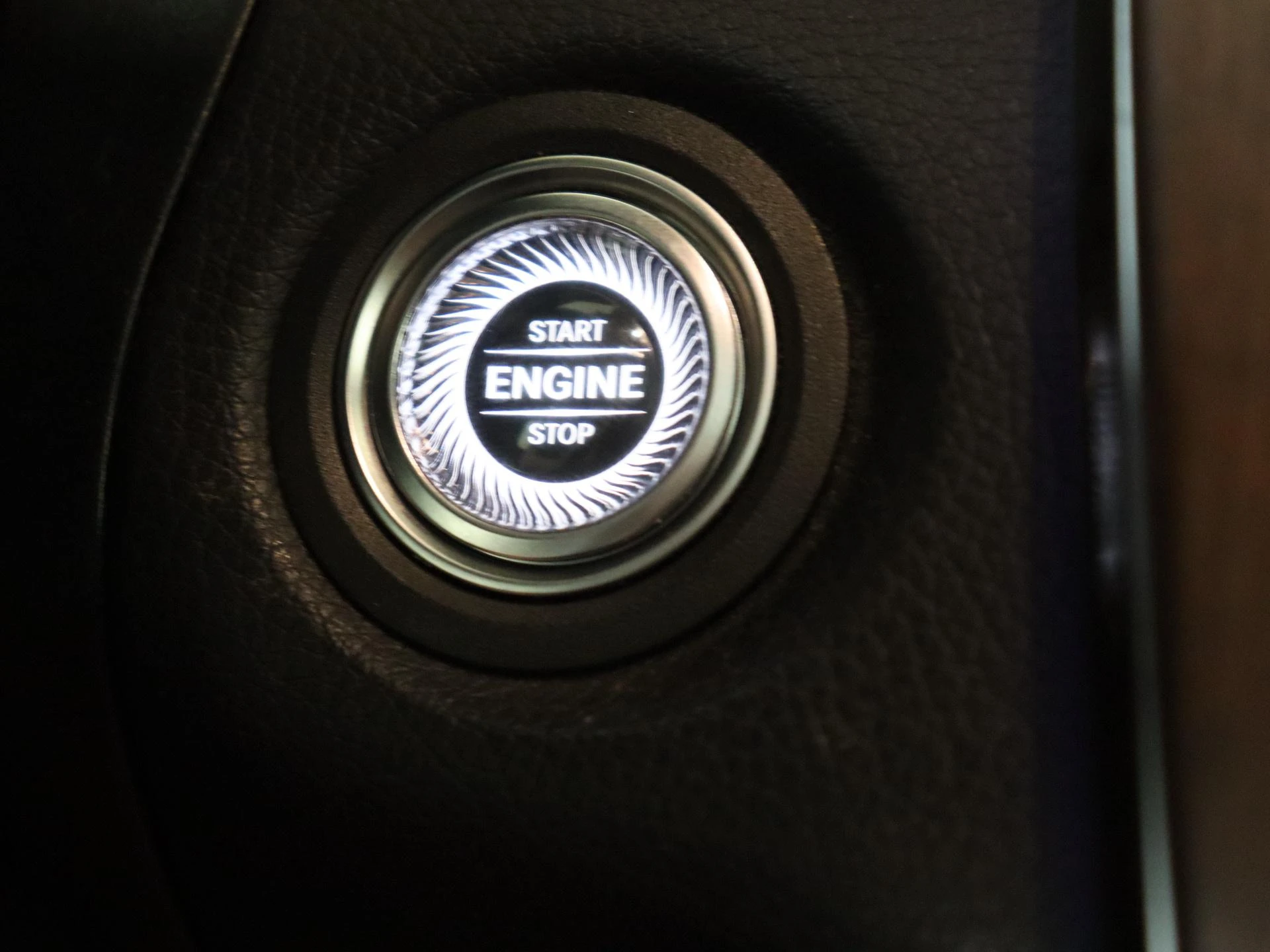 Mercedes-Benz GLC 300e 4MATIC Premium Plus