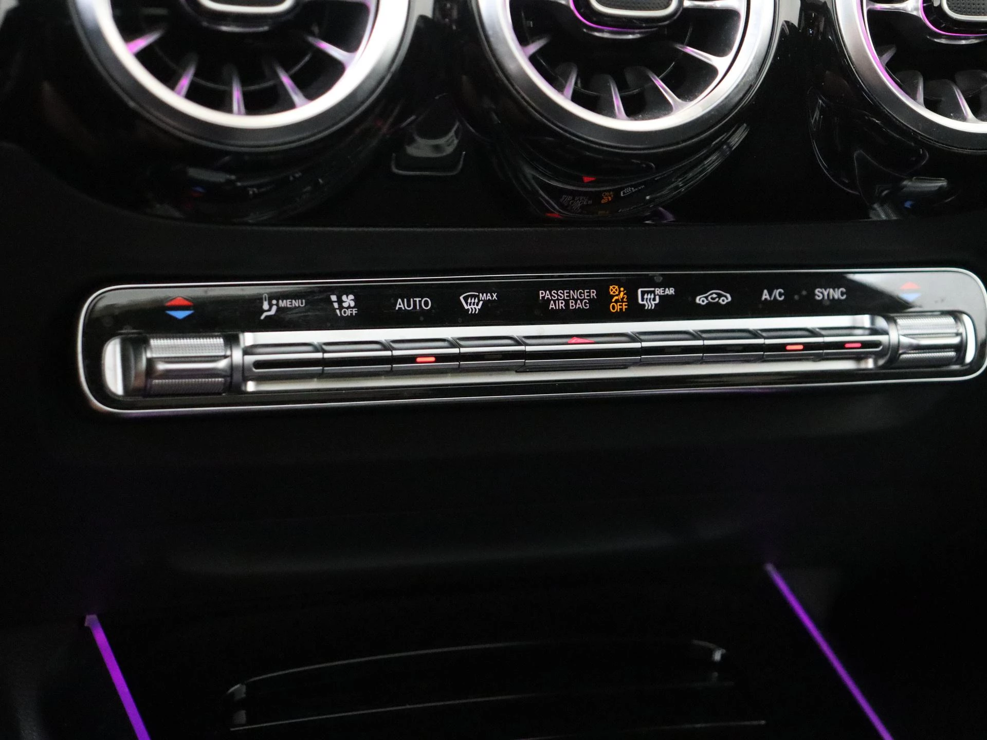 Mercedes-Benz-B-Klasse-image-19