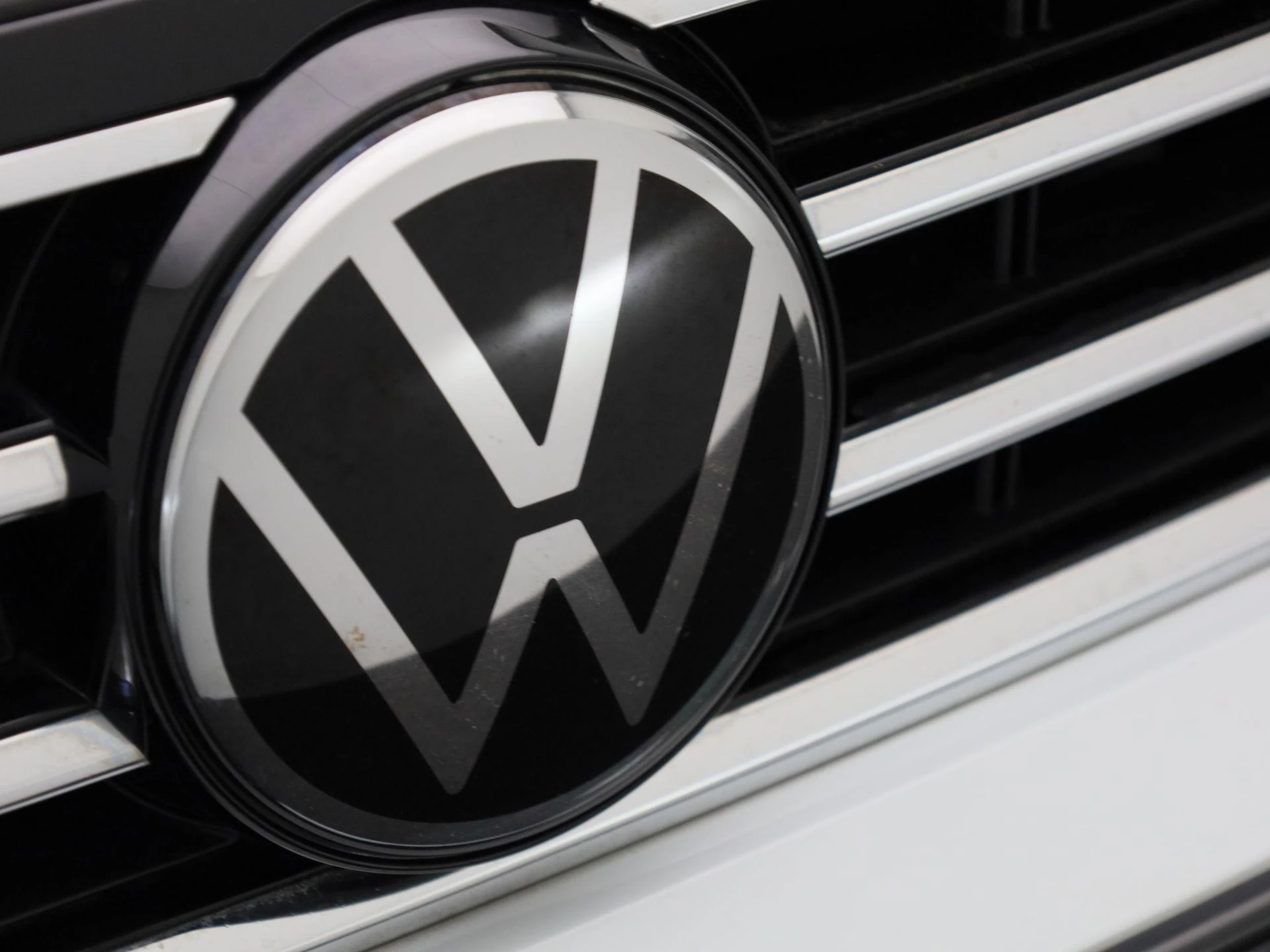 Volkswagen-Passat-image-35