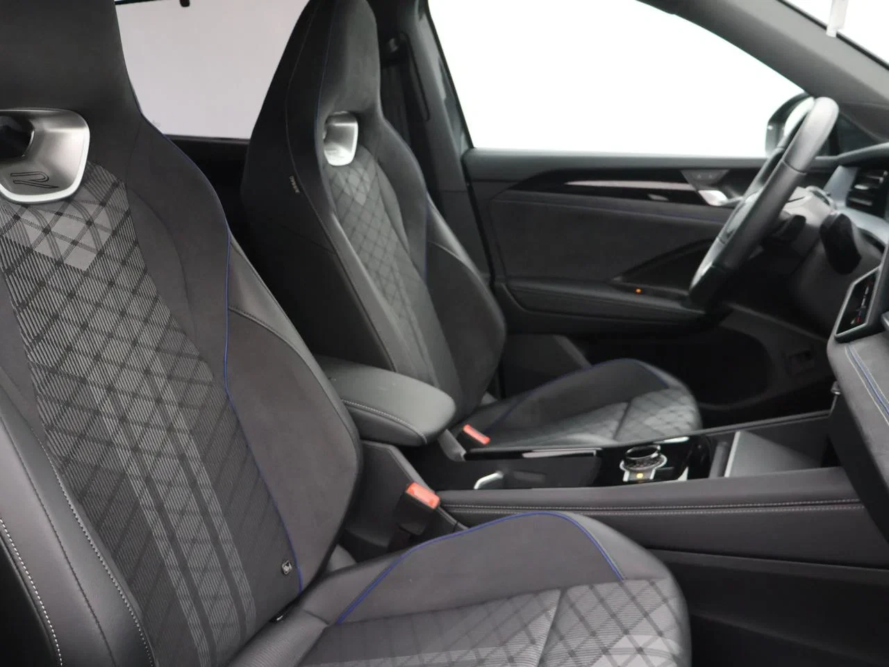 Volkswagen-Tayron-image-3