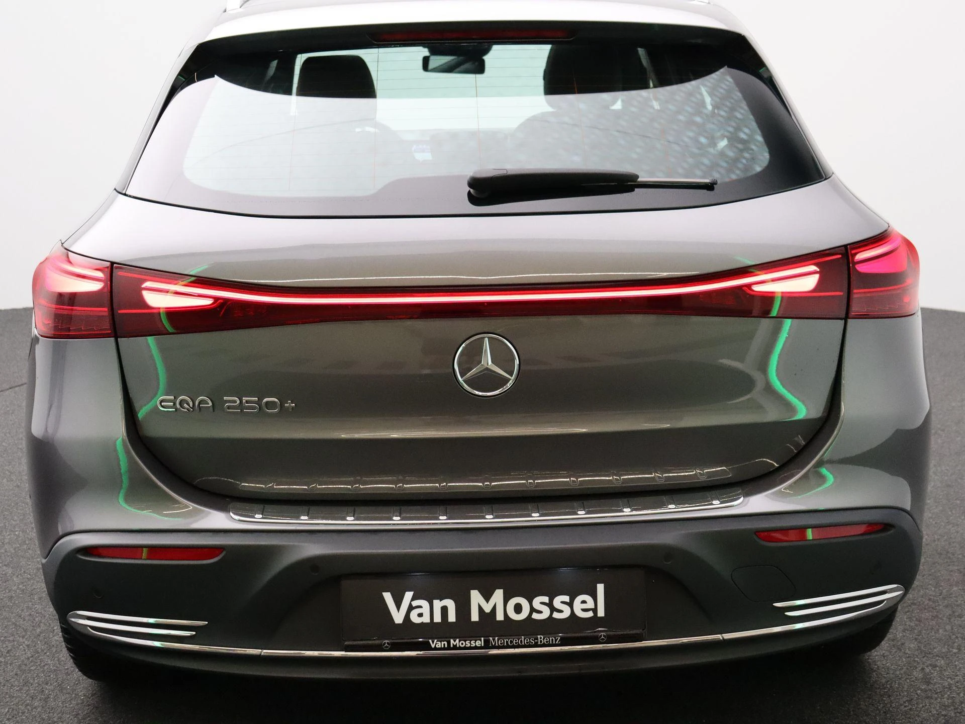 Mercedes-Benz-EQA-image-26