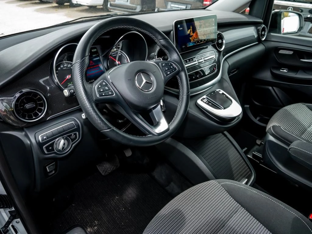 Mercedes-Benz-EQV 300-image-7