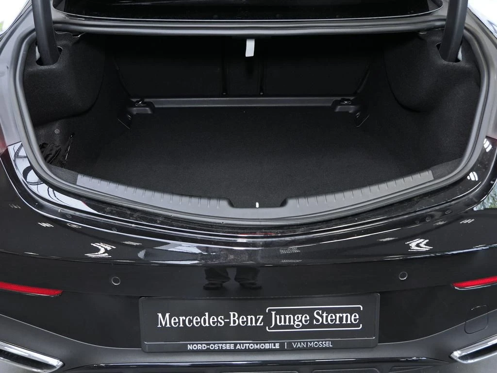 Mercedes-Benz-CLE 200-image-16