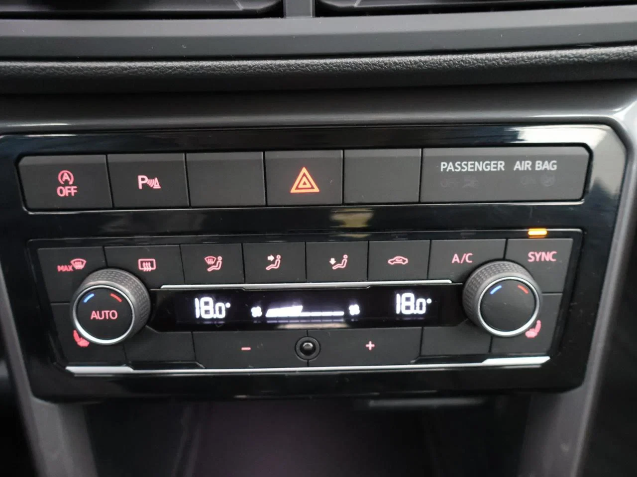 Volkswagen-T-Cross-image-14