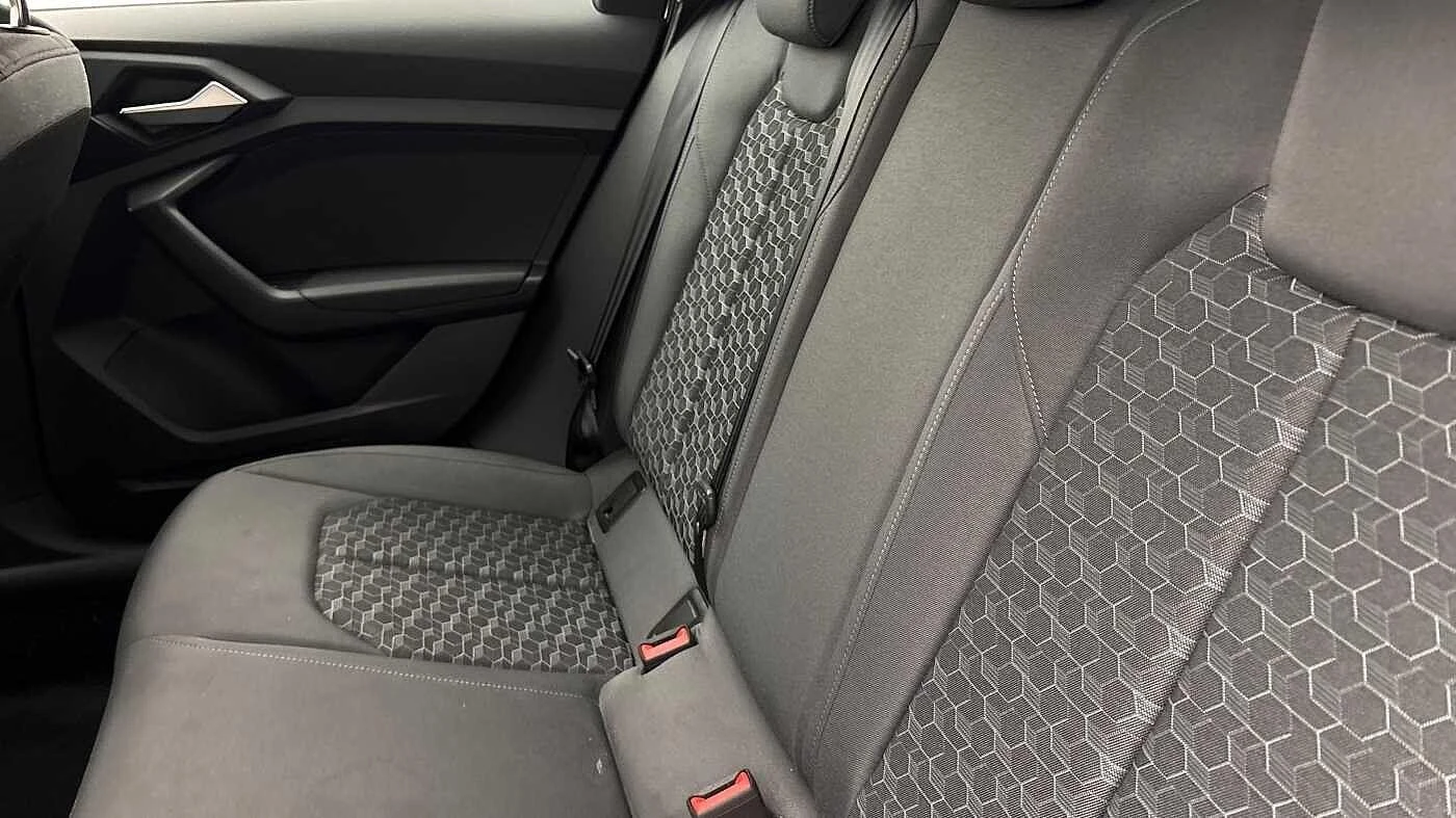 Audi-A1 Sportback-image-30