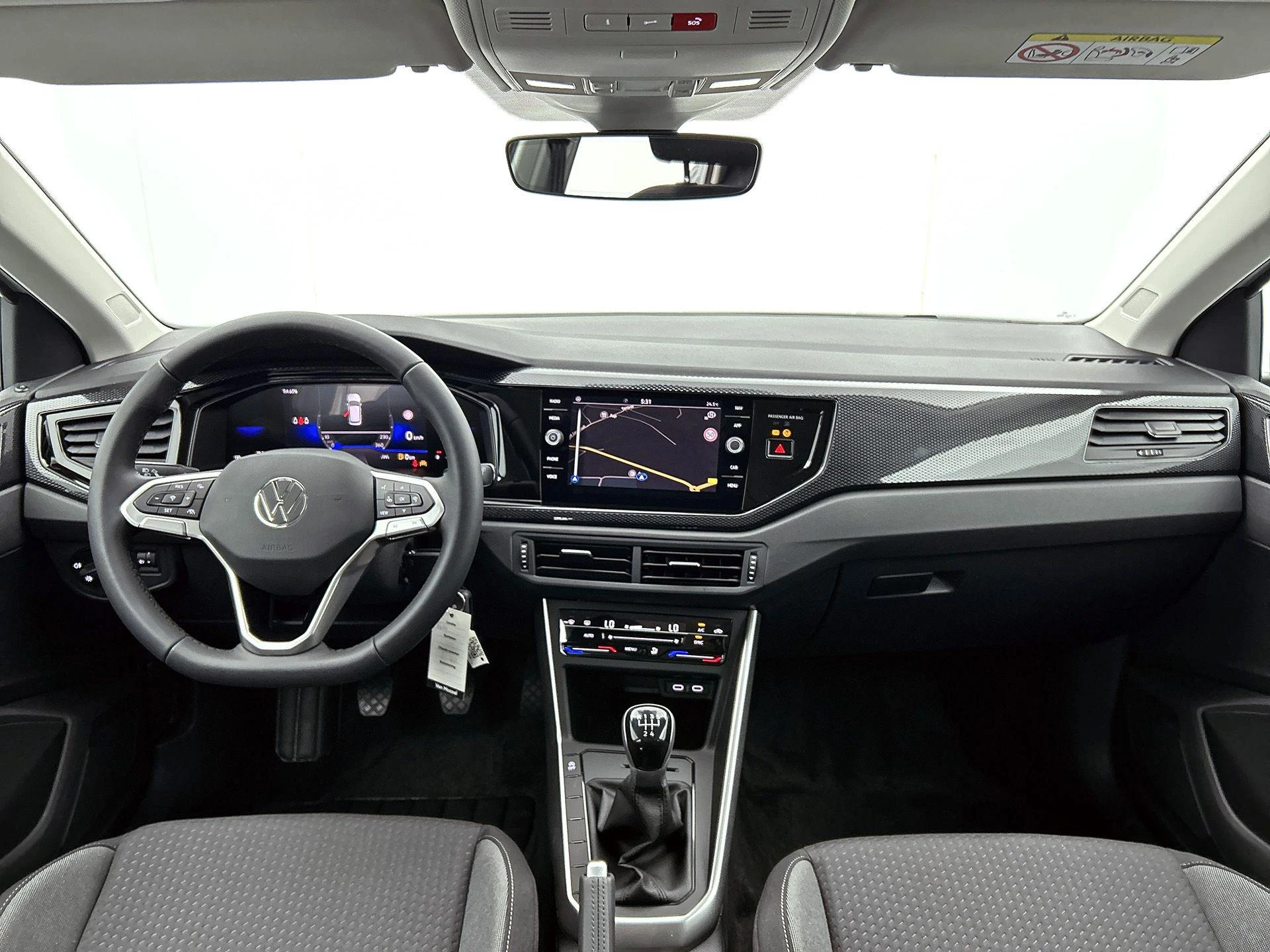 Volkswagen-Polo-image-5