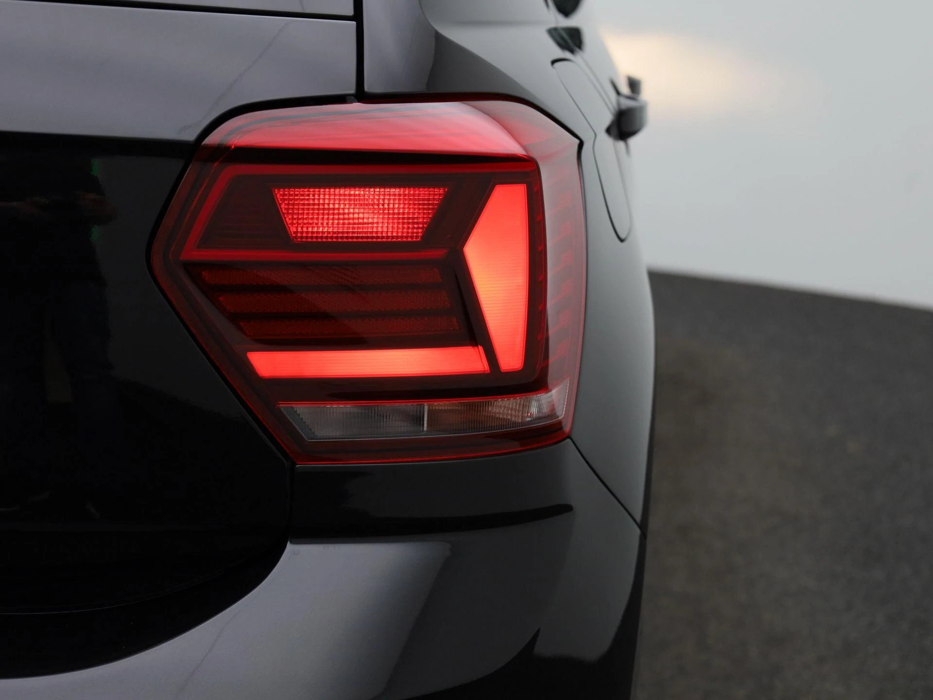 Volkswagen-Polo-image-41
