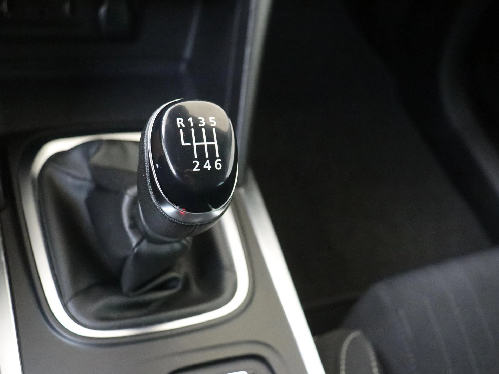 Renault-Mégane Estate-image-13