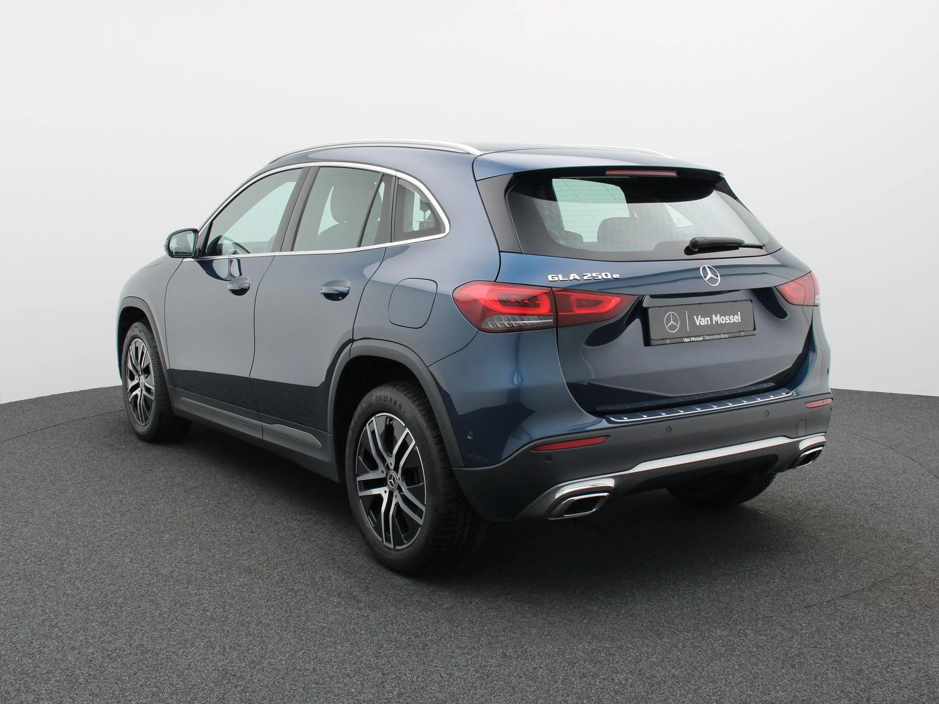 Mercedes-Benz GLA 250 e Business Line + LEDER + CAMERA +