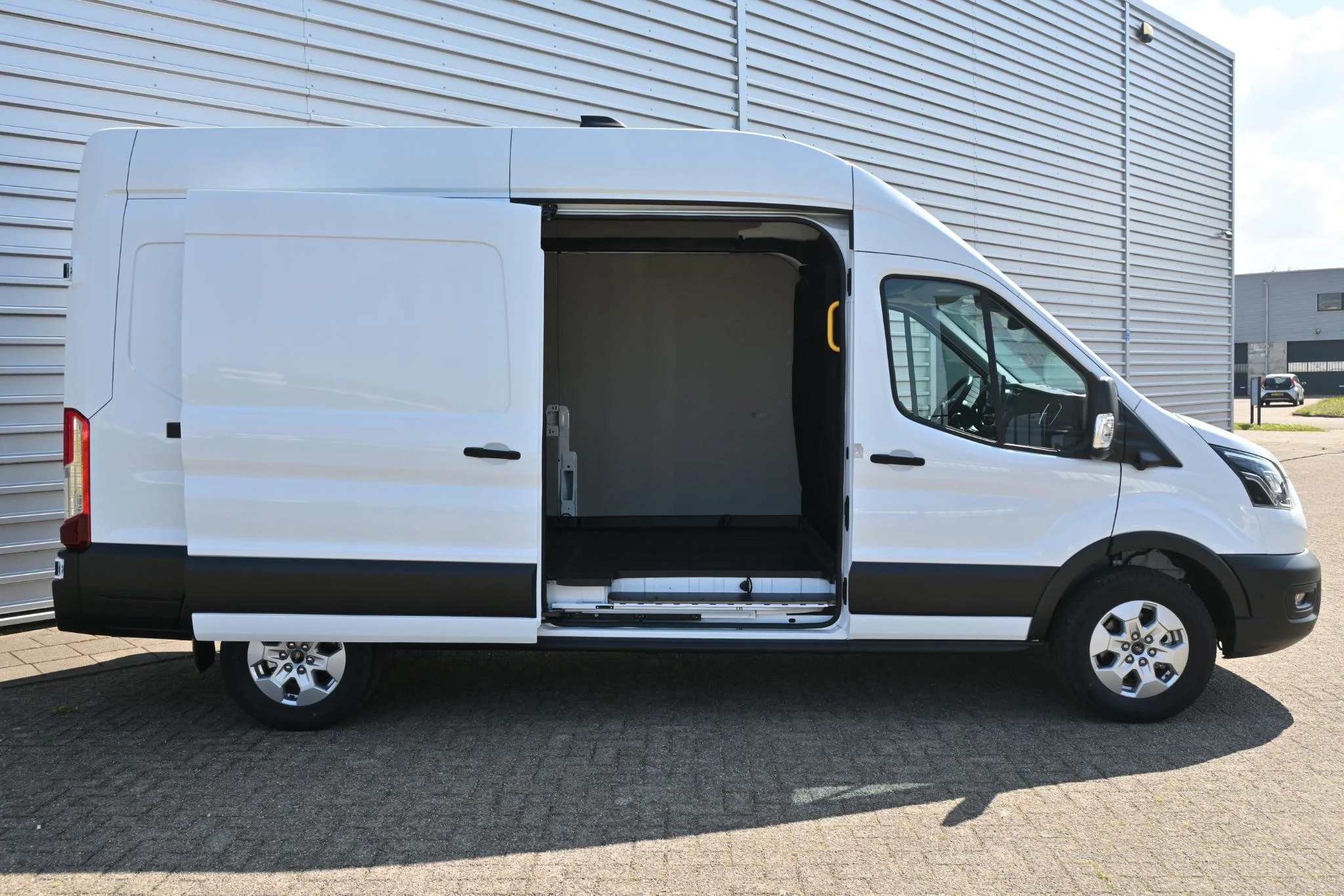 Ford-Transit-image-16