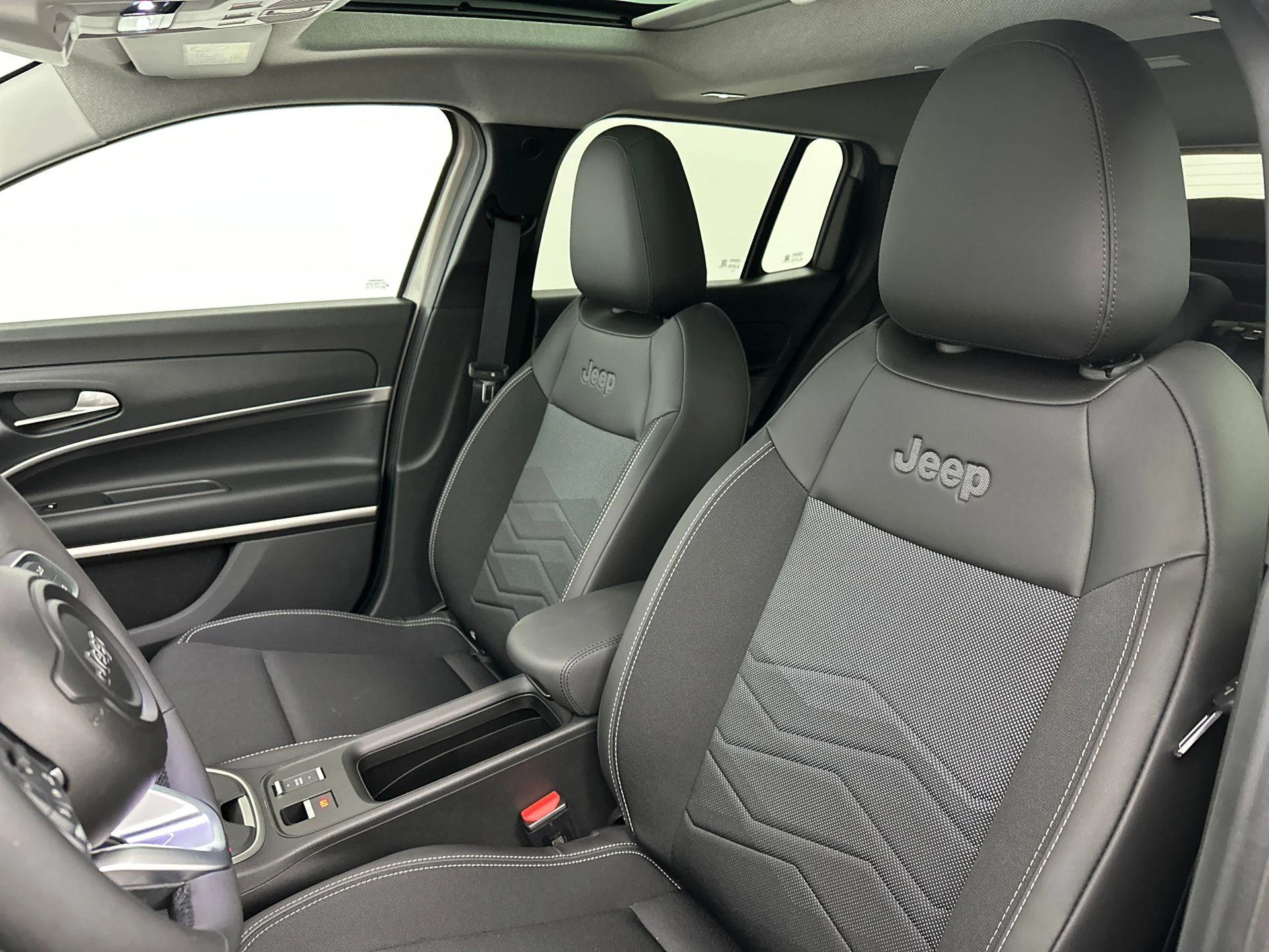 Jeep-Avenger-image-12