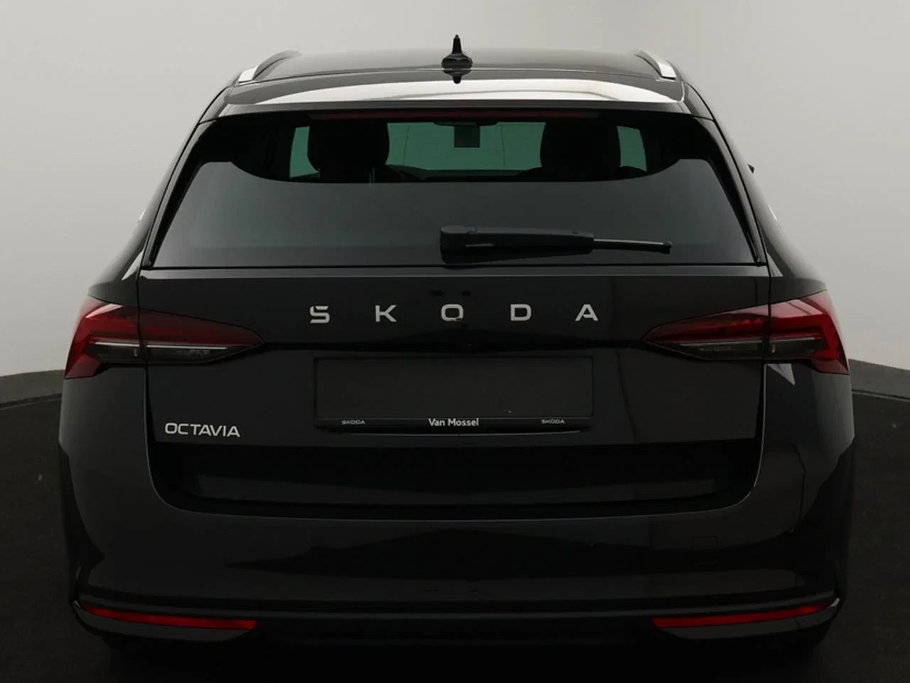 Škoda Octavia Combi SKODA Octavia Combi 1.5TSI 150PK *VIRTUAL COCKPIT*CAMERA*ACC*PDC*NAVI*APP-CONNECT*AIRCO*ZETELVERWARMING*...*