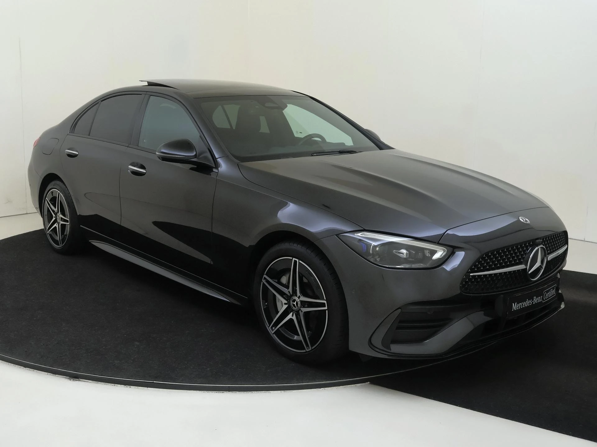Mercedes-Benz-C-Klasse-image-1