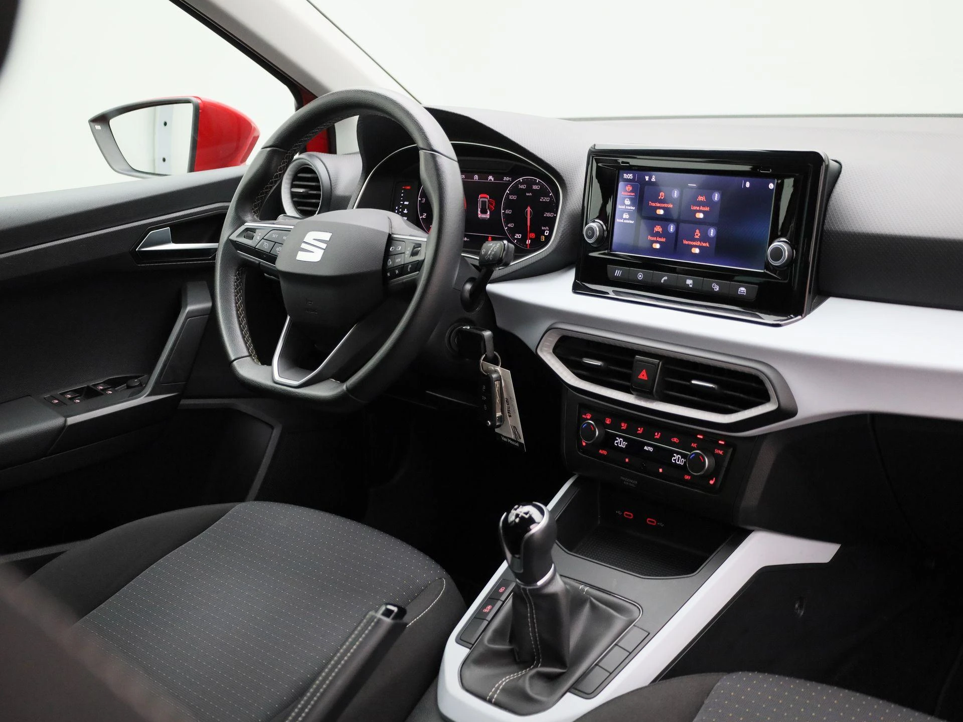 SEAT-Arona-image-35