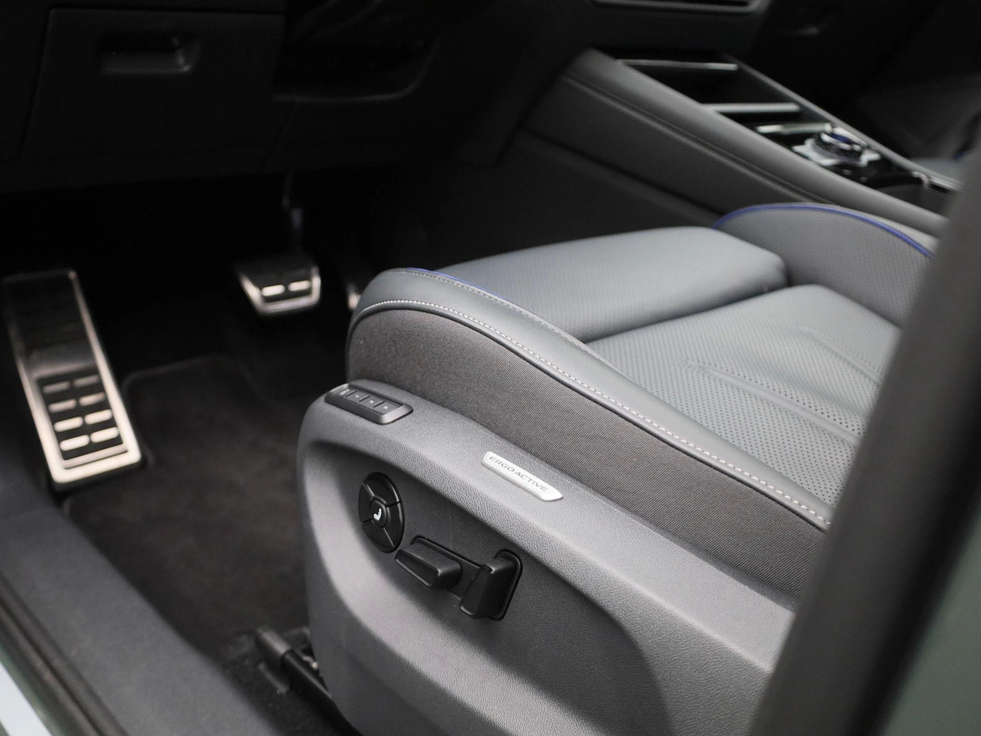Volkswagen-Tiguan-image-37