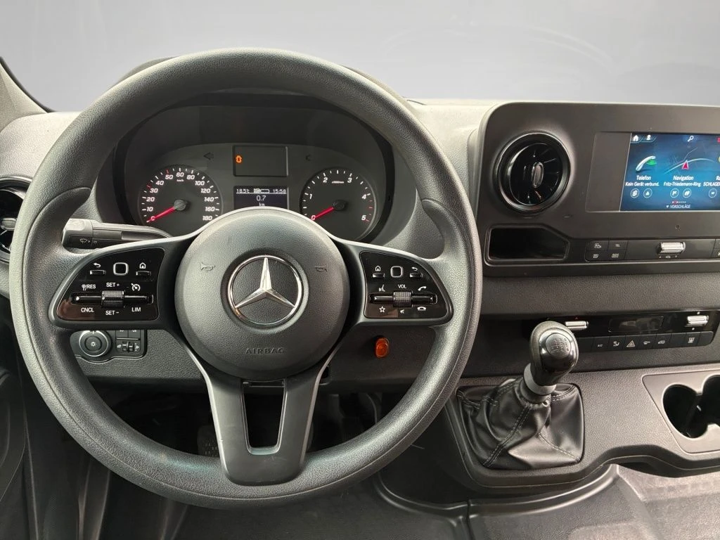 Mercedes-Benz-Sprinter 317-image-12