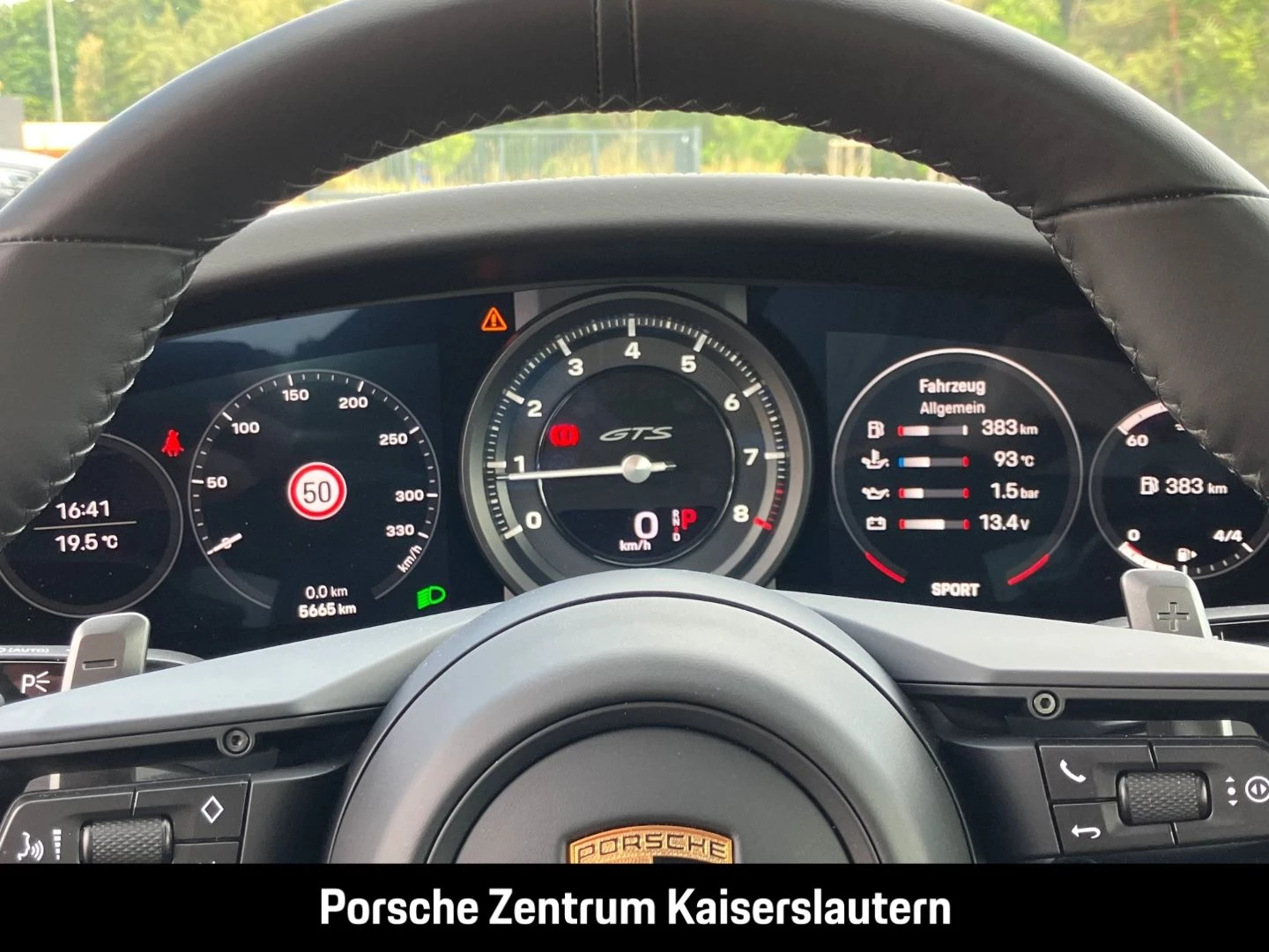Porsche-911-image-18