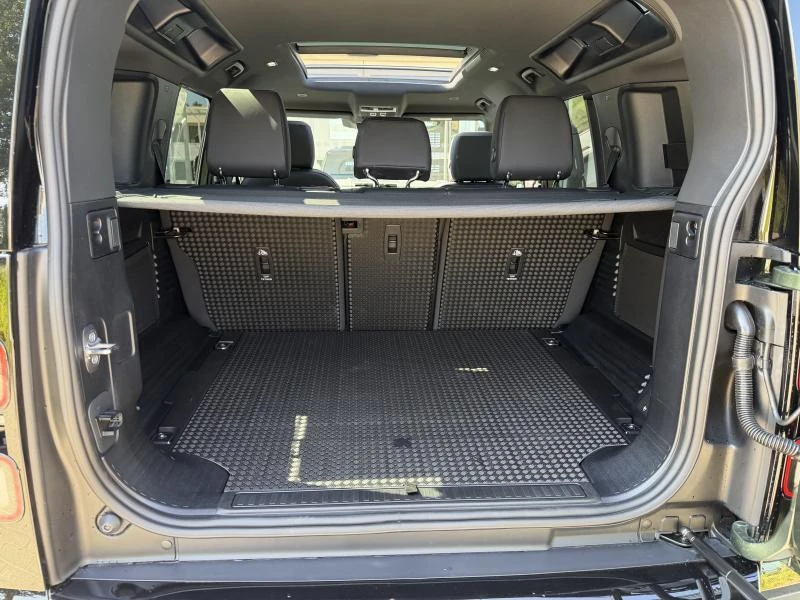 Land Rover-Defender-image-8