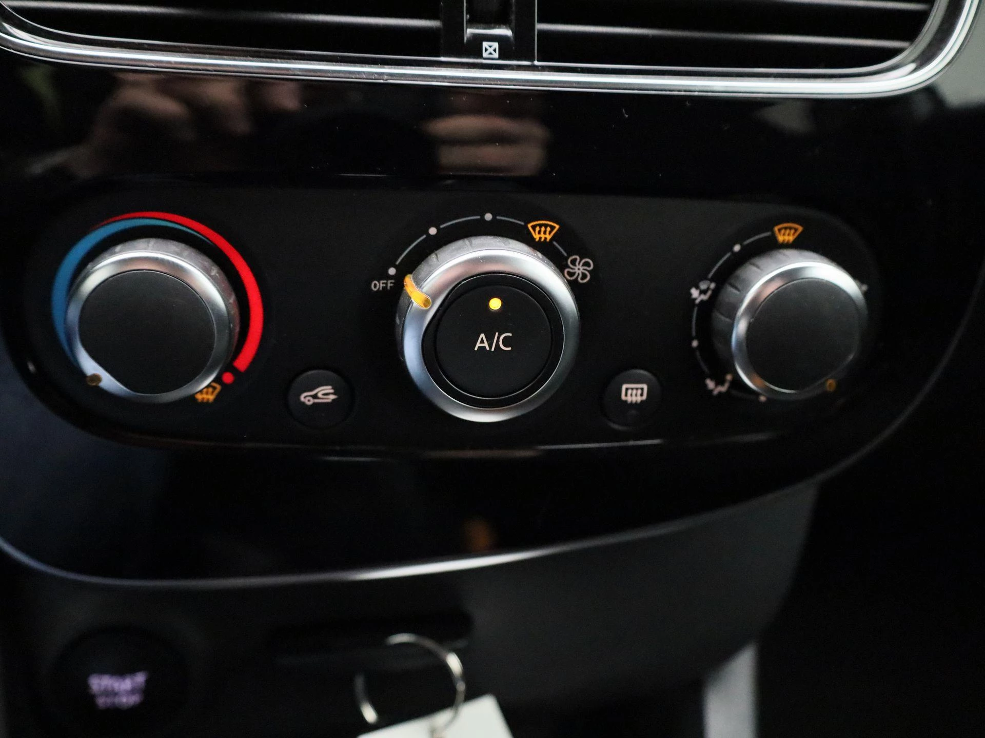 Renault-Clio-image-19