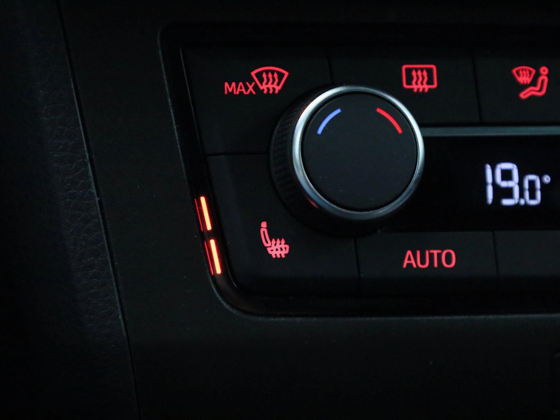 SEAT-Ibiza-image-18