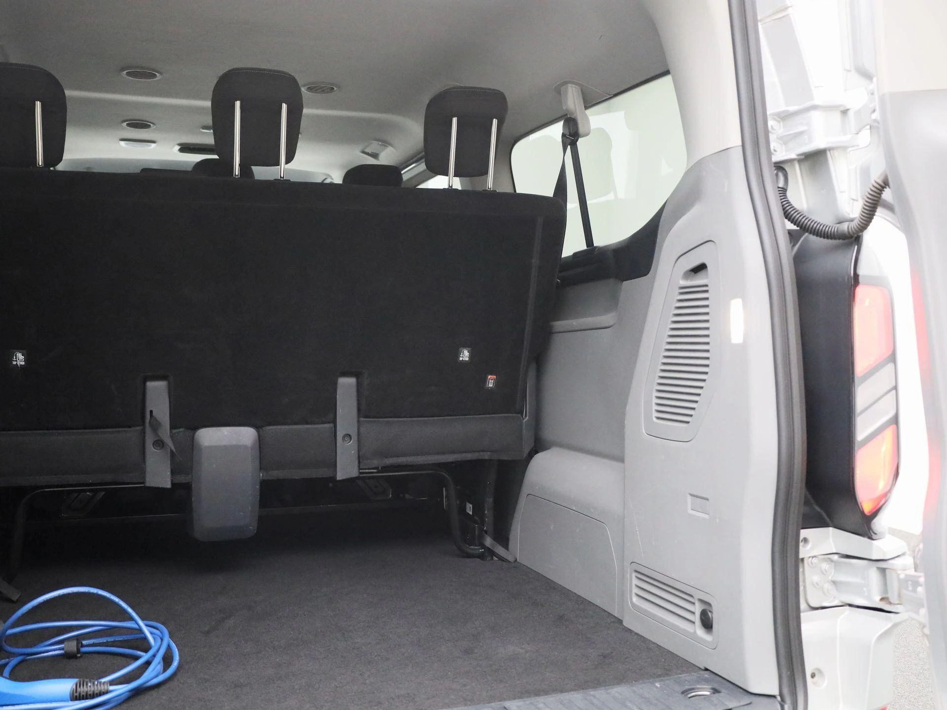 Ford-Transit Custom-image-13
