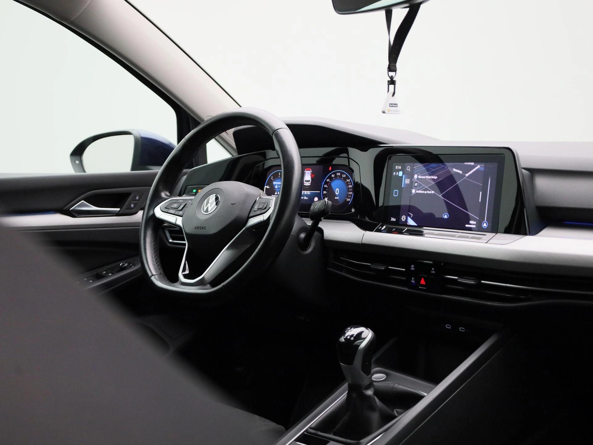 Volkswagen-Golf-image-30