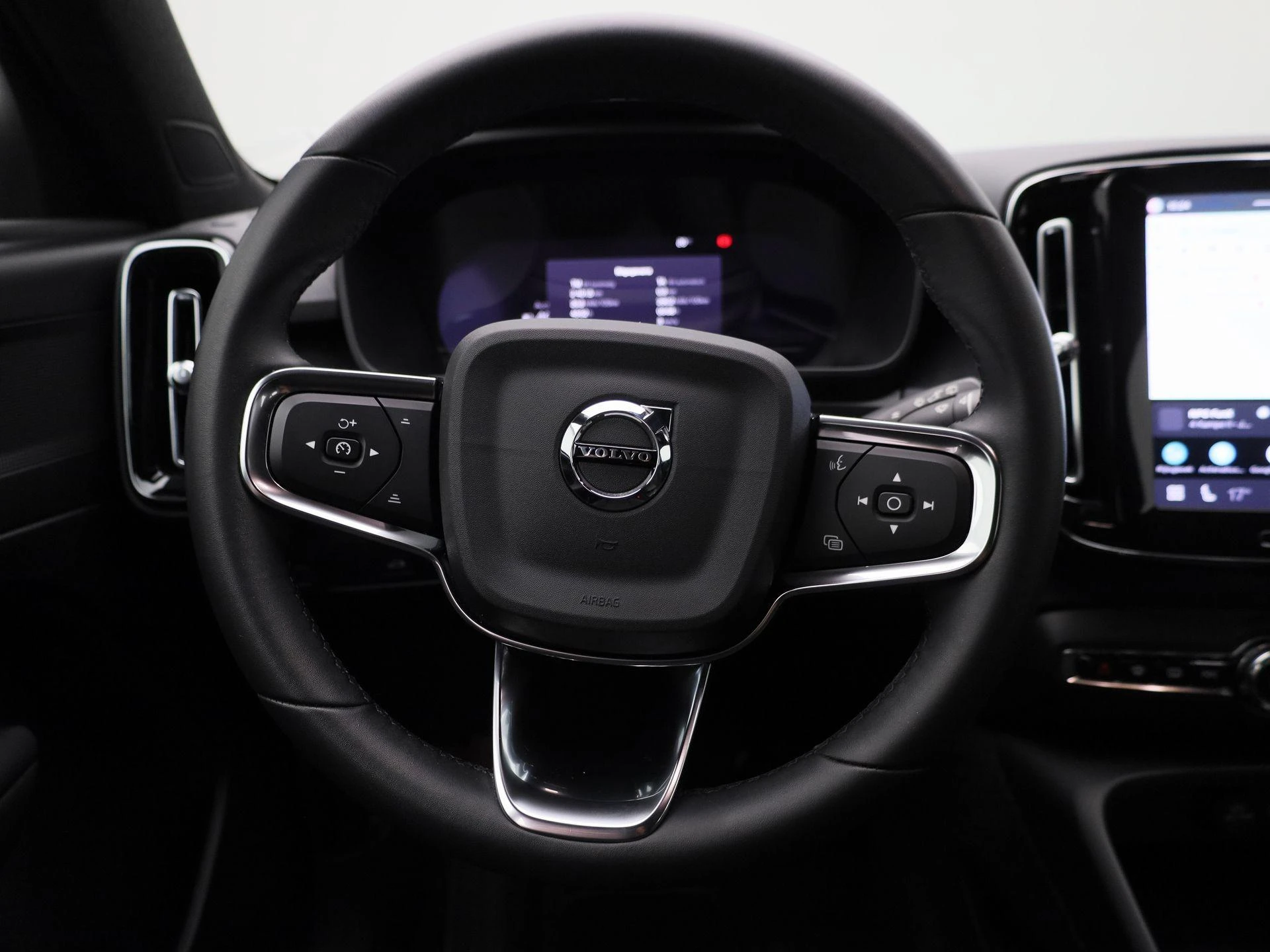 Volvo-XC40-image-6