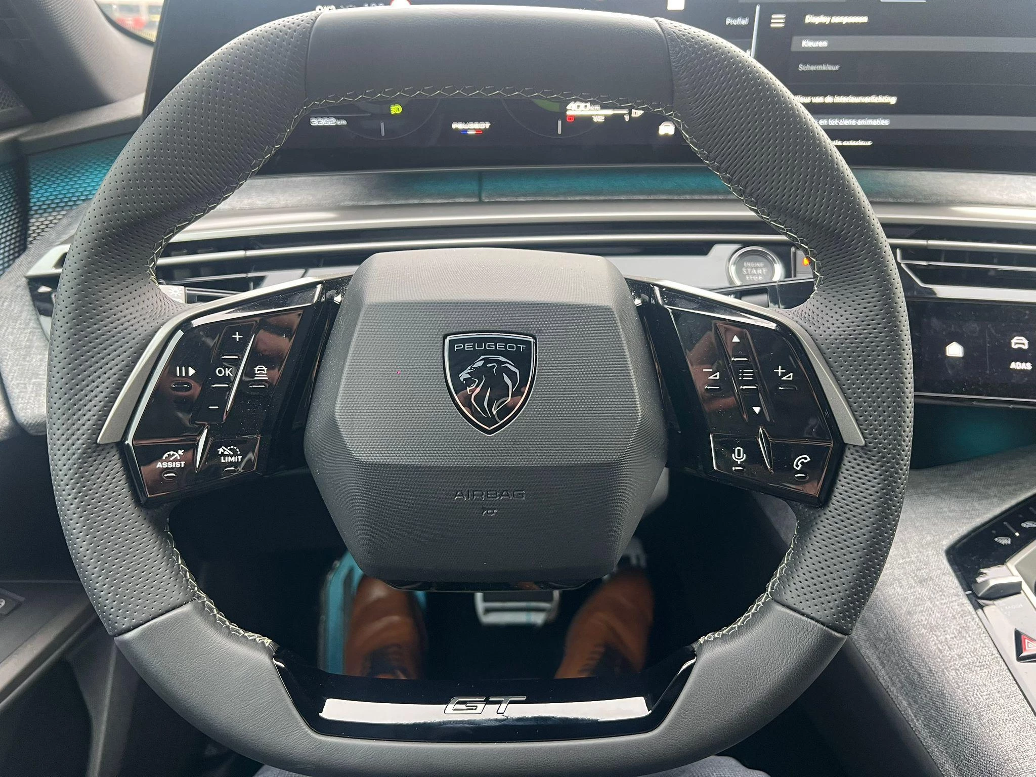 Peugeot 3008 1.2 HYBRID 145 e-DSC6 GT