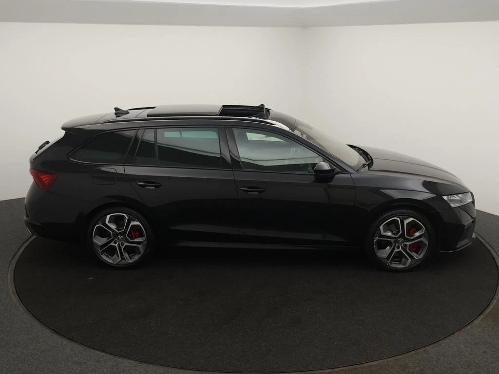 Škoda Octavia Combi RS Octavia Combi RS 2.0TSI 245PK *AUTOMAAT*PANODAK*ALCANTARA*LEDER*SPORTZETELS*TREKHAAK*CAMERA*ACC*PDC*...*