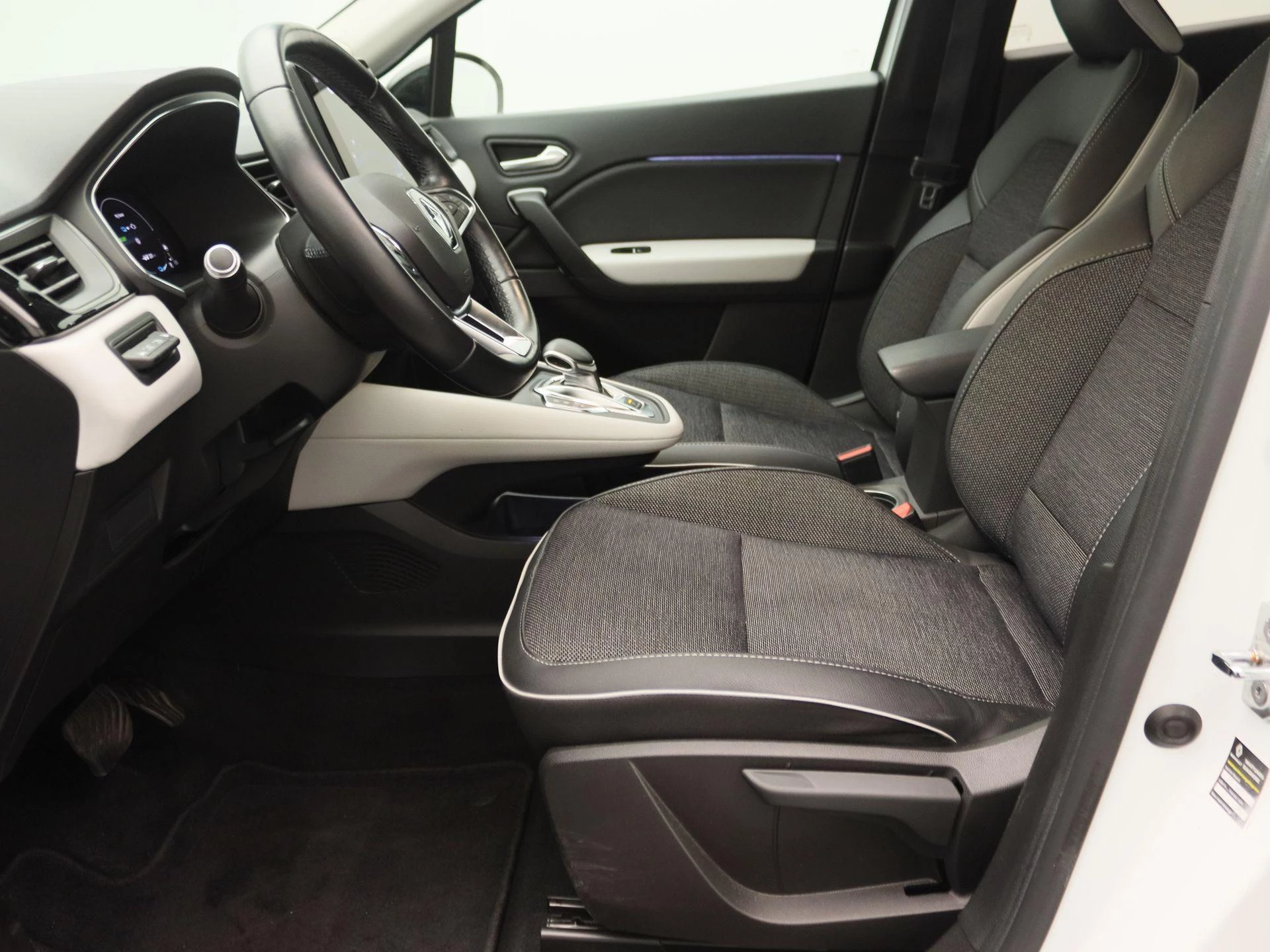 Renault-Captur-image-15