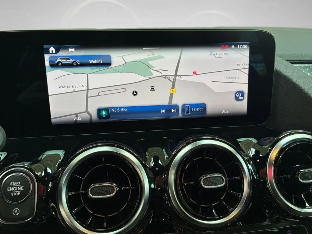 Mercedes-Benz-GLA 200 d-image-7