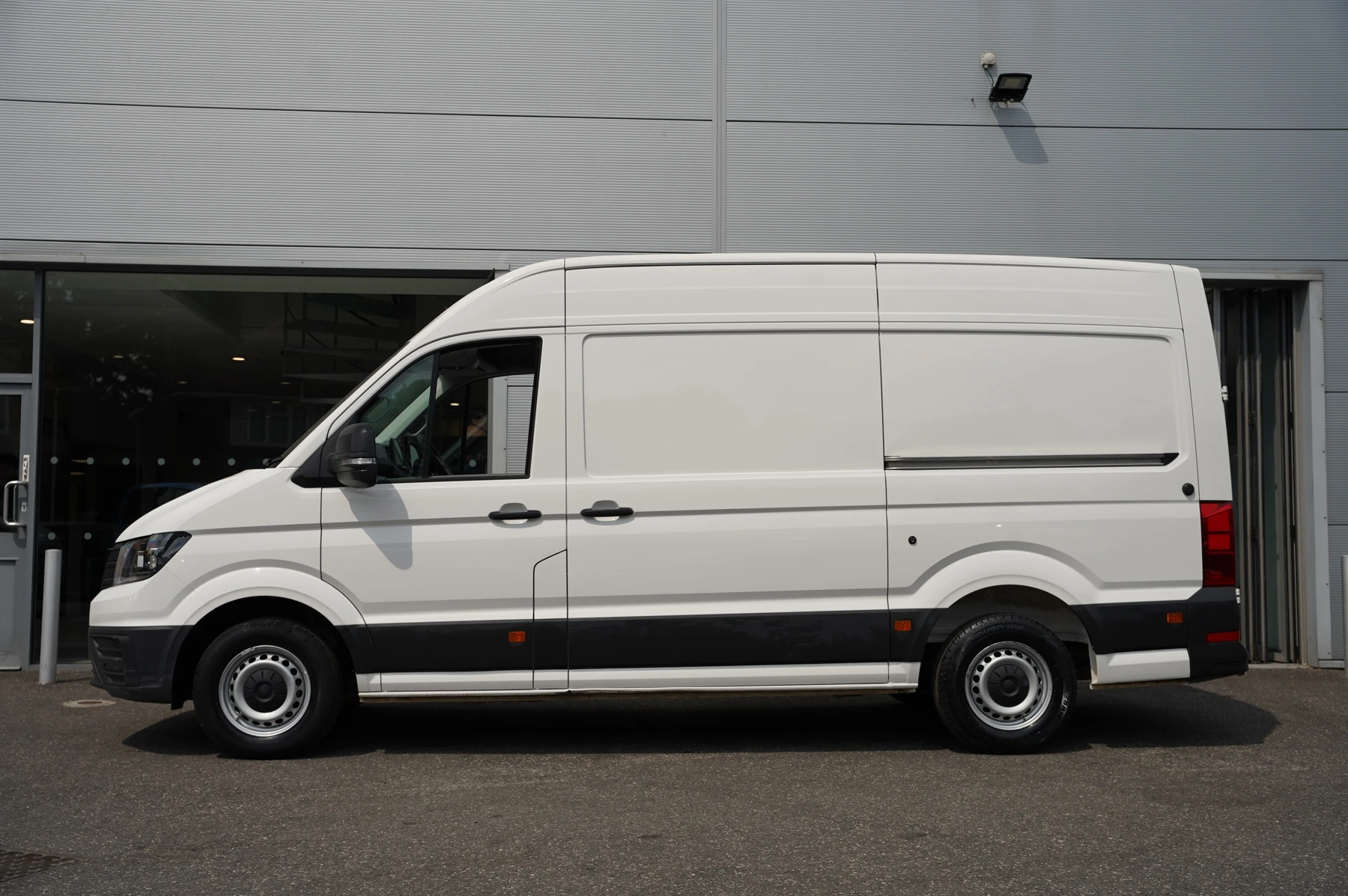 Volkswagen-Crafter-image-14