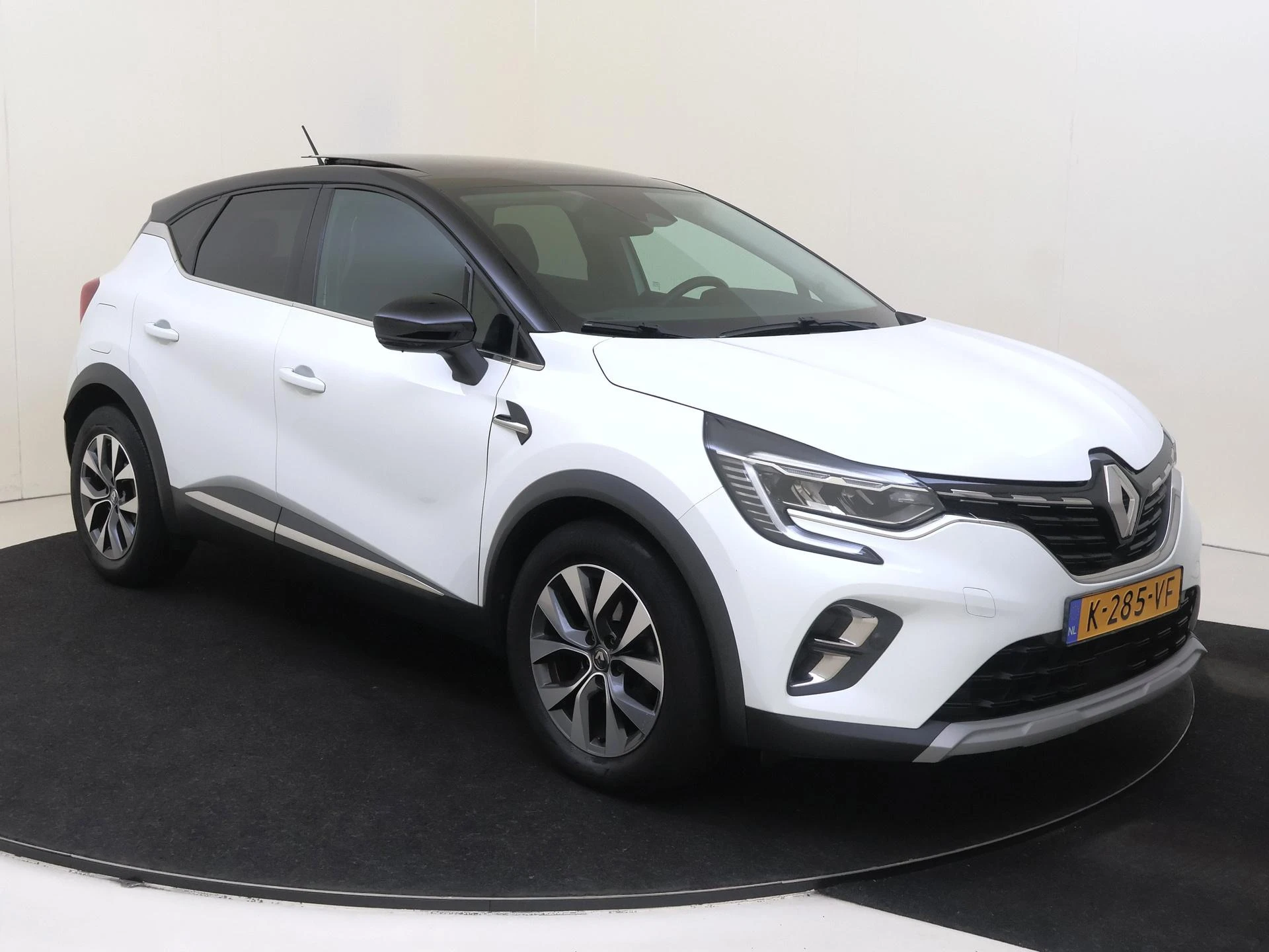 Renault-Captur-image-2
