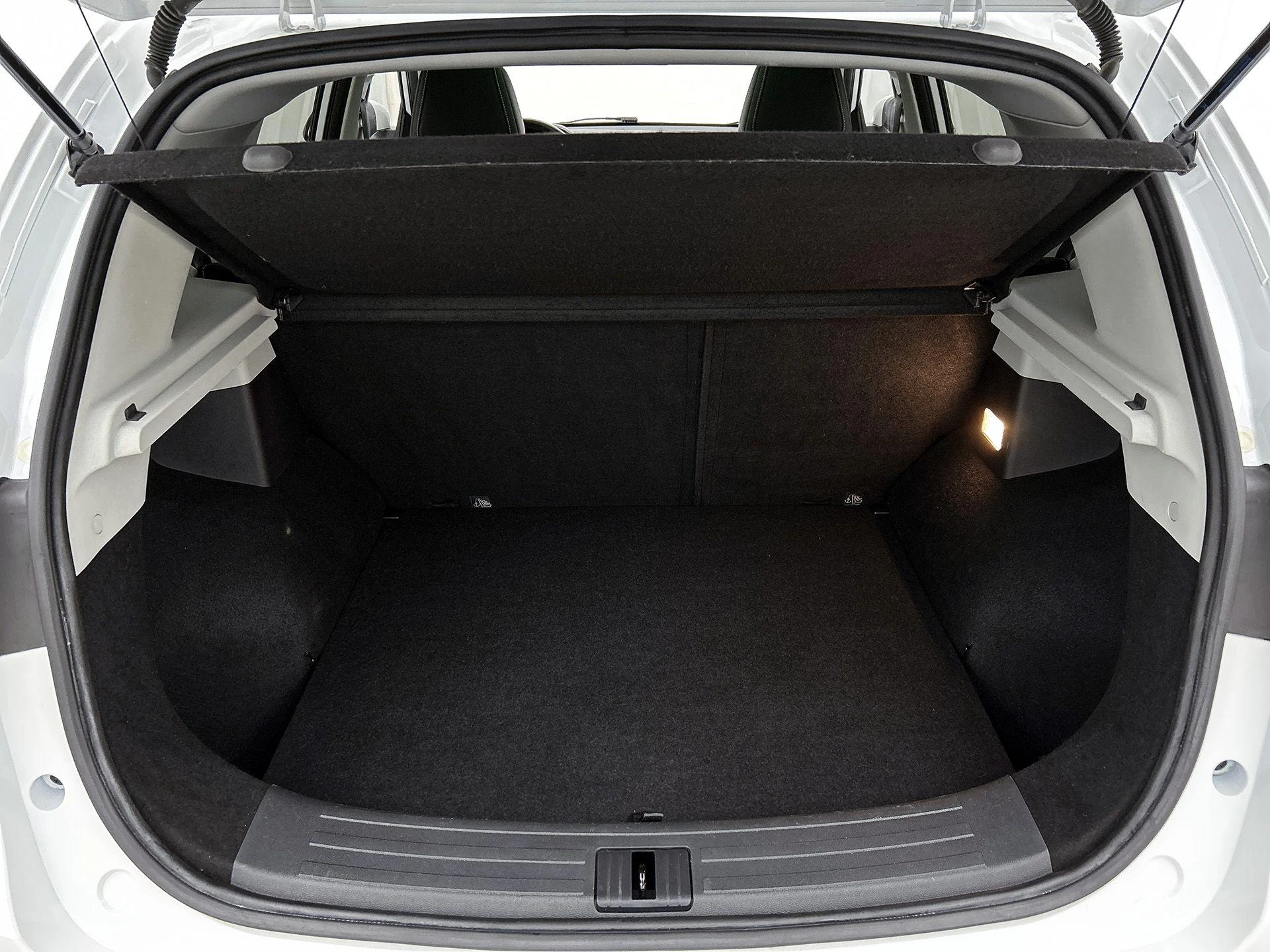 MG-ZS EV-image-14